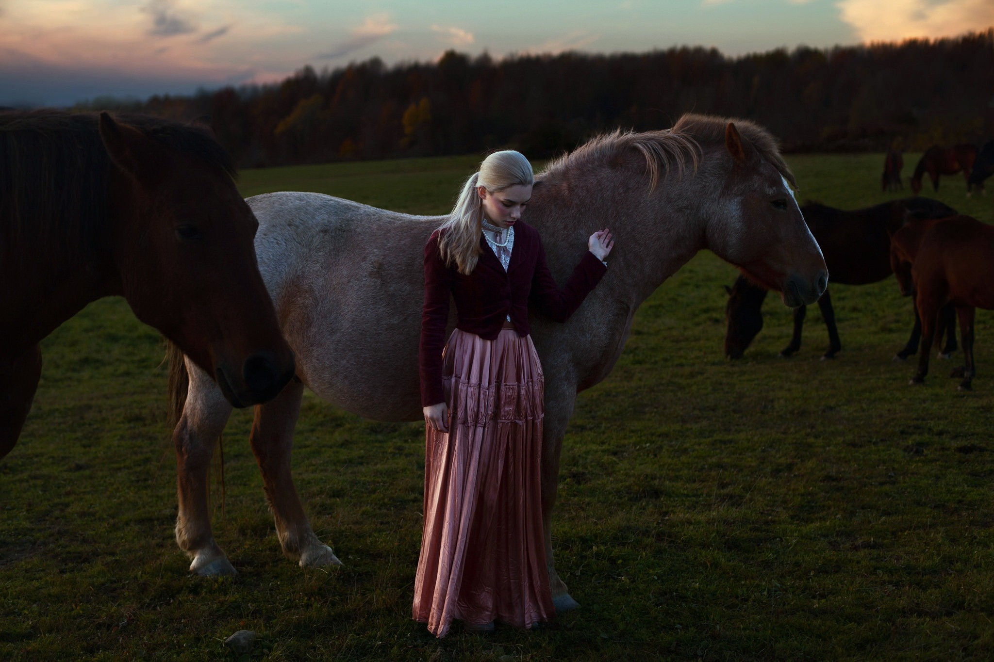 People 2048x1365 horse women women outdoors women with horse blonde ponytail costumes long skirt pink skirt suits closed eyes outdoors dress mammals standing