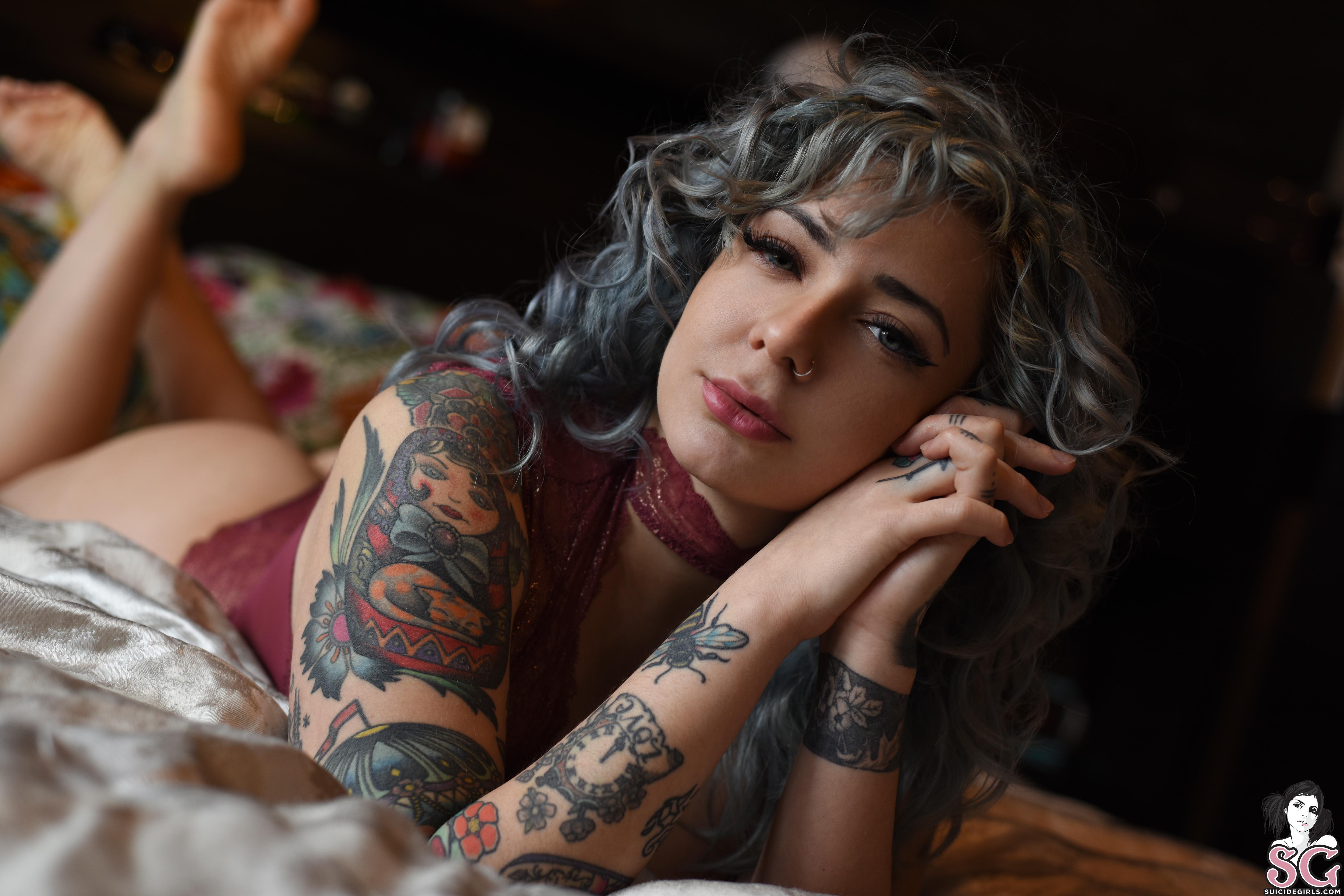 People 5000x3333 Leza Suicide women brunette gray hair long hair inked girls in bed women indoors green eyes pillow sheets Suicide Girls ass legs up purple lingerie closeup watermarked