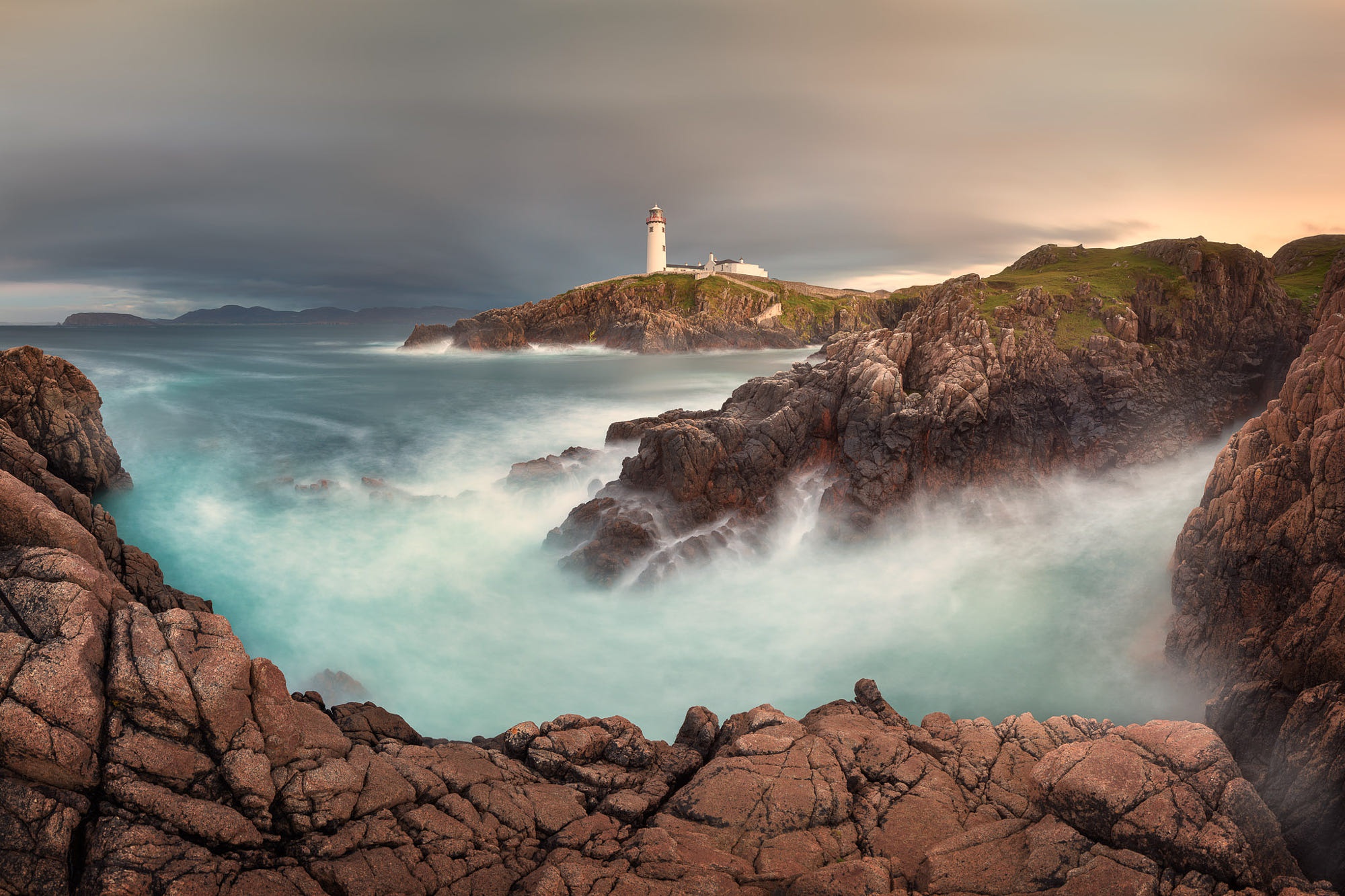 General 2000x1333 Ireland atlantic ocean coast nature rocks lighthouse