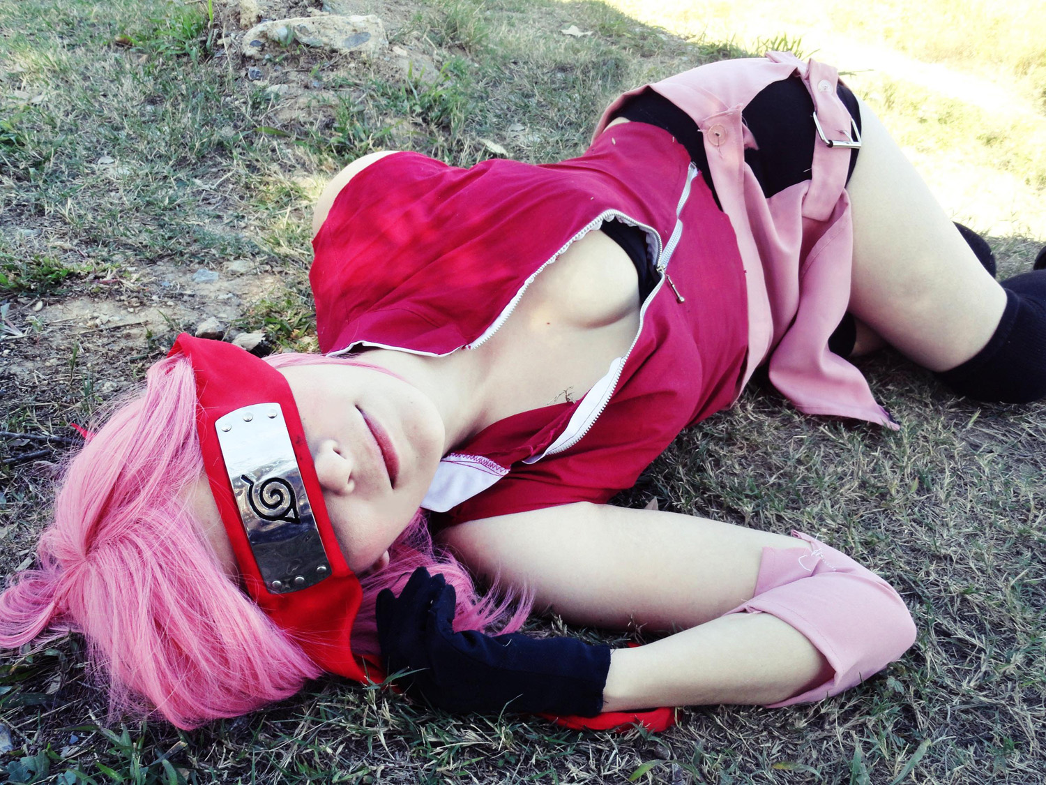 People 1500x1125 women cosplay Nao-Dignity pink hair lying on side gloves grass women outdoors