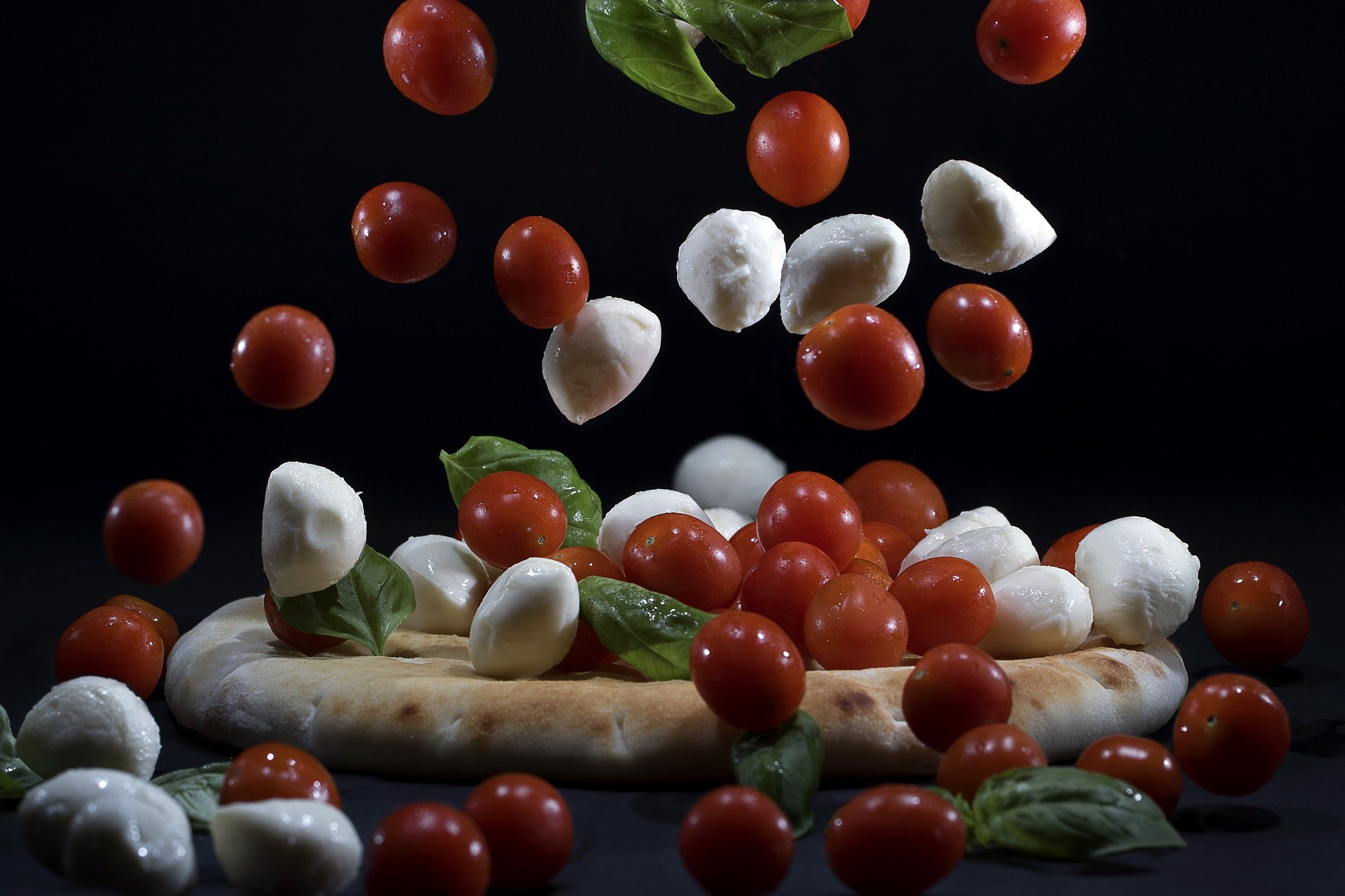 General 2048x1365 pizza food tomatoes
