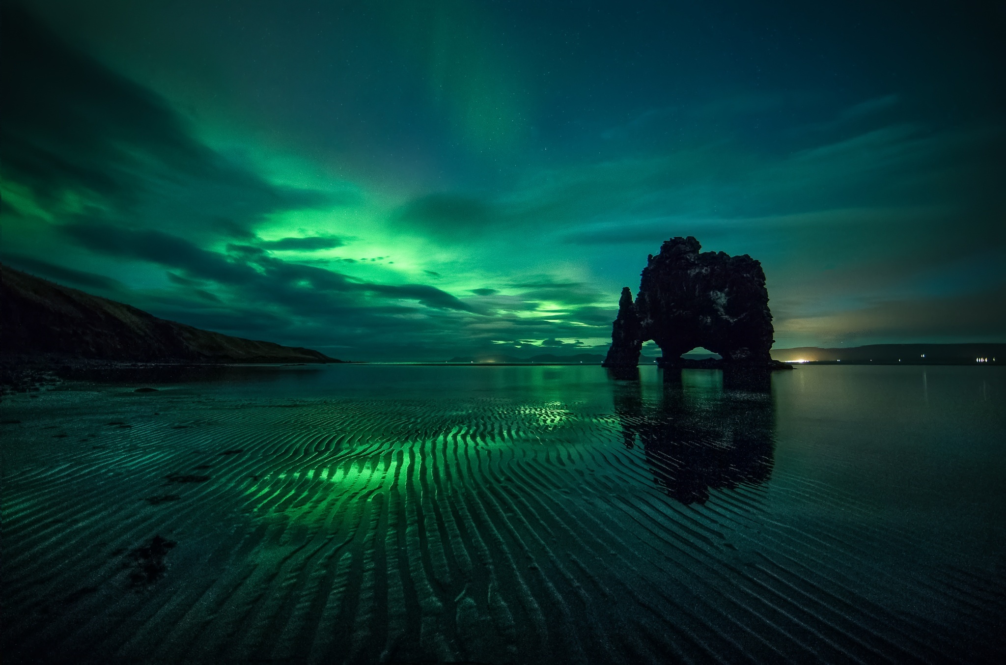 General 2048x1354 green reflection sky Hvítserkur turquoise night 500px nordic landscapes Iceland rock formation nature outdoors aurorae low light