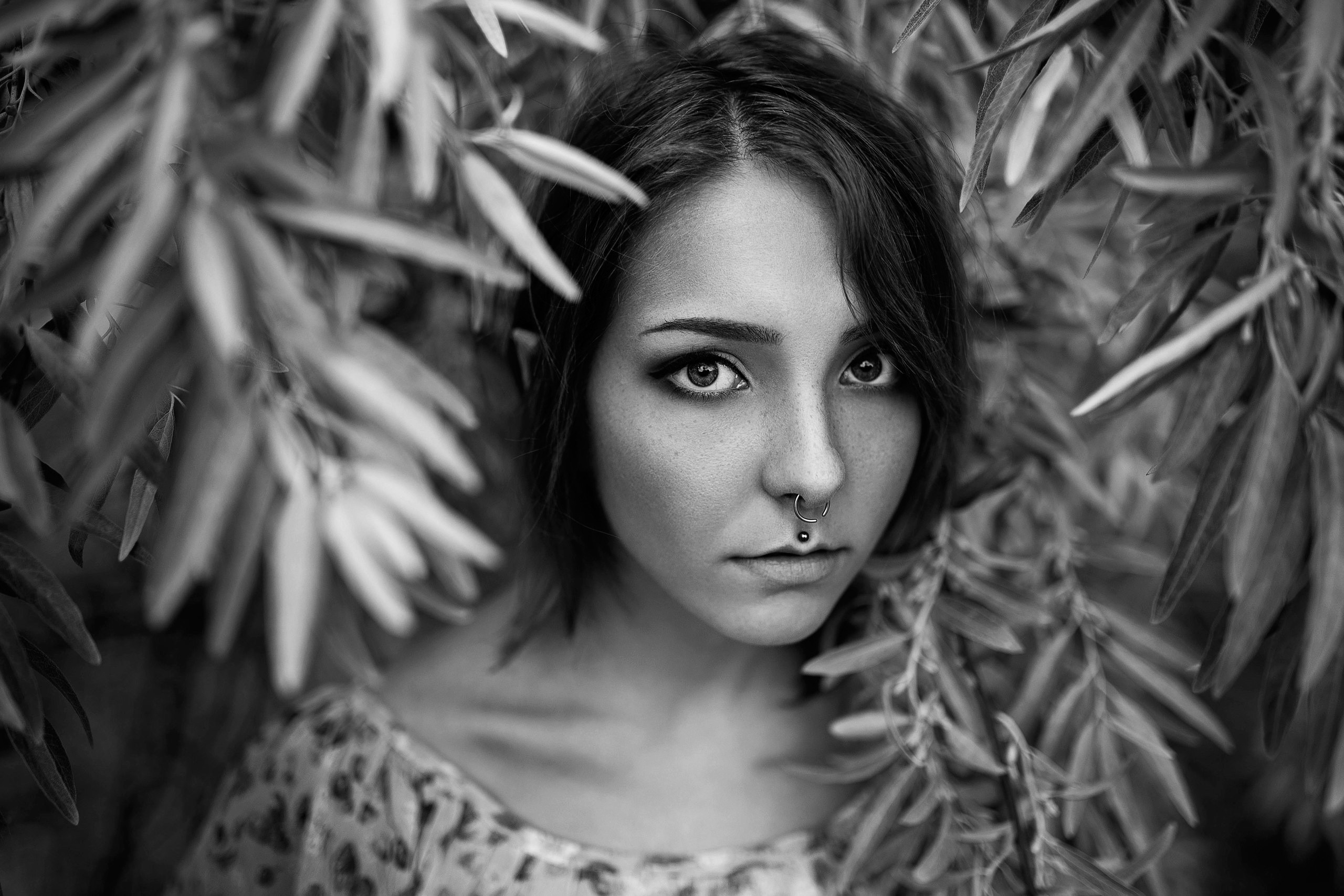 People 2560x1707 women outdoors monochrome women portrait face model looking at viewer nose ring