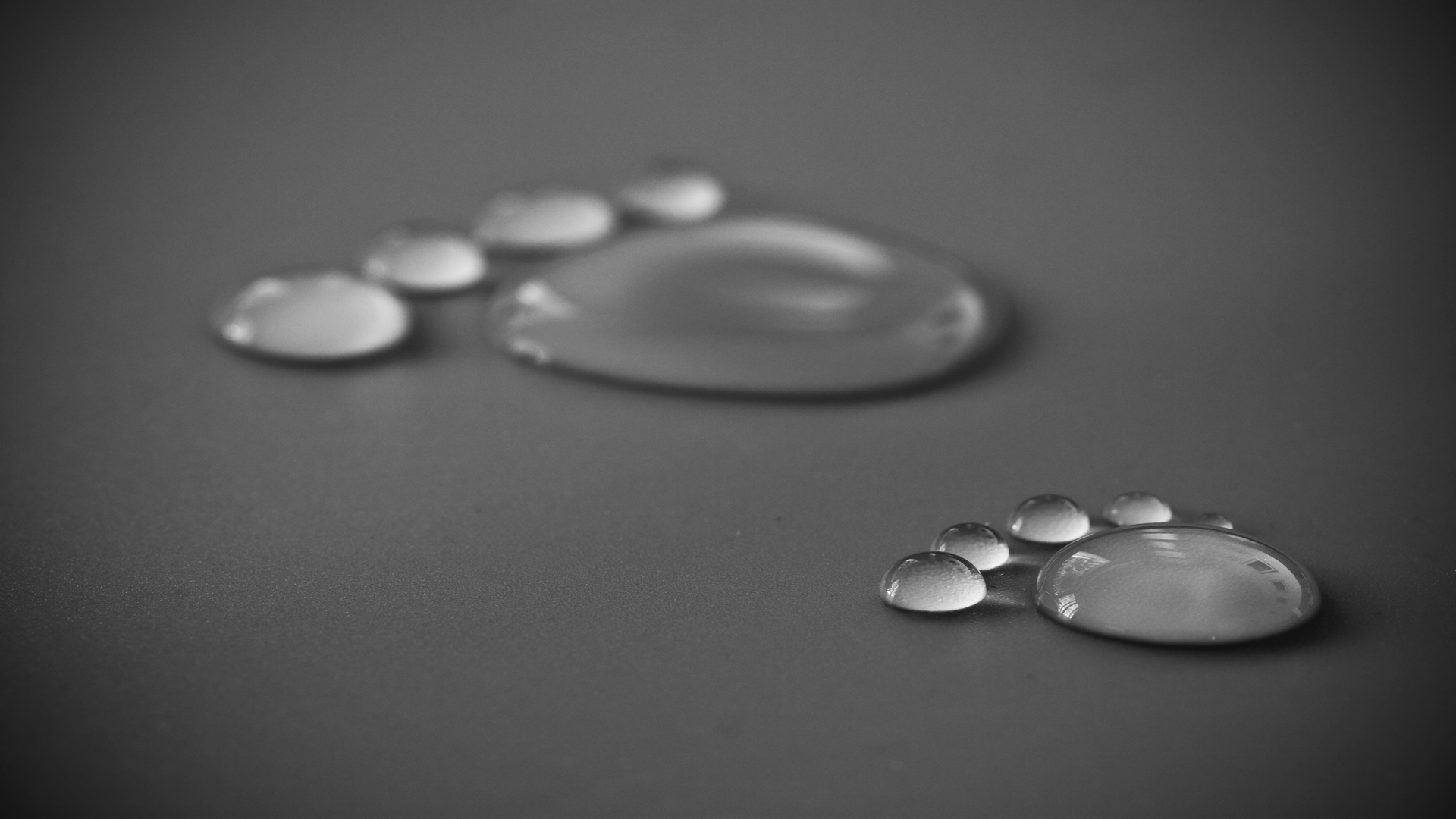 General 1920x1080 Linux Ubuntu GNOME monochrome liquid water drops closeup logo