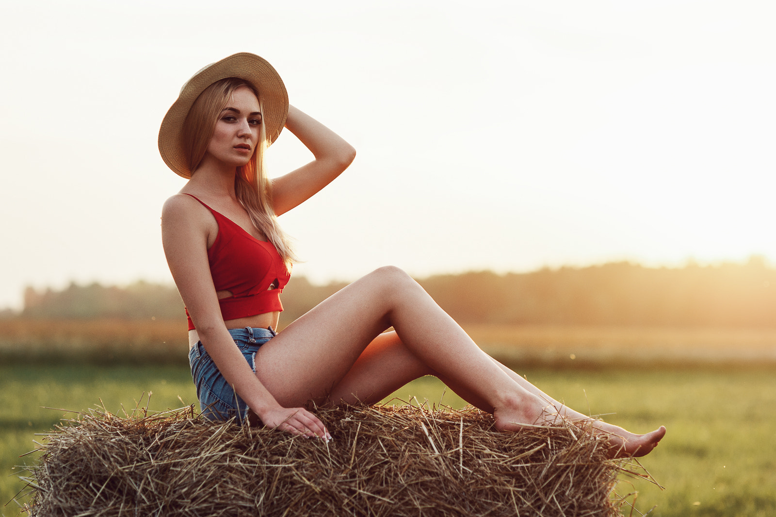 People 1600x1065 women blonde brown eyes red tops jean shorts sun hats legs haystacks looking at viewer