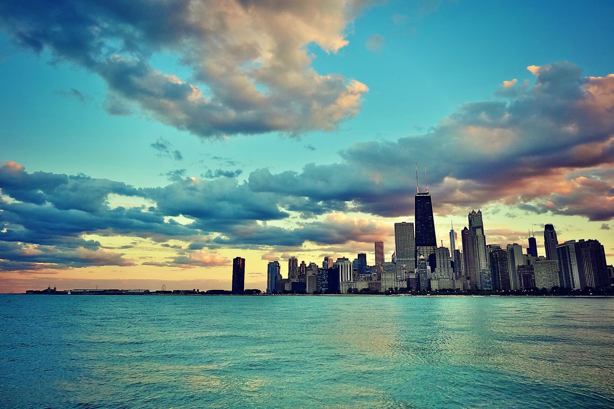 General 2048x1365 USA skyline clouds Chicago cityscape