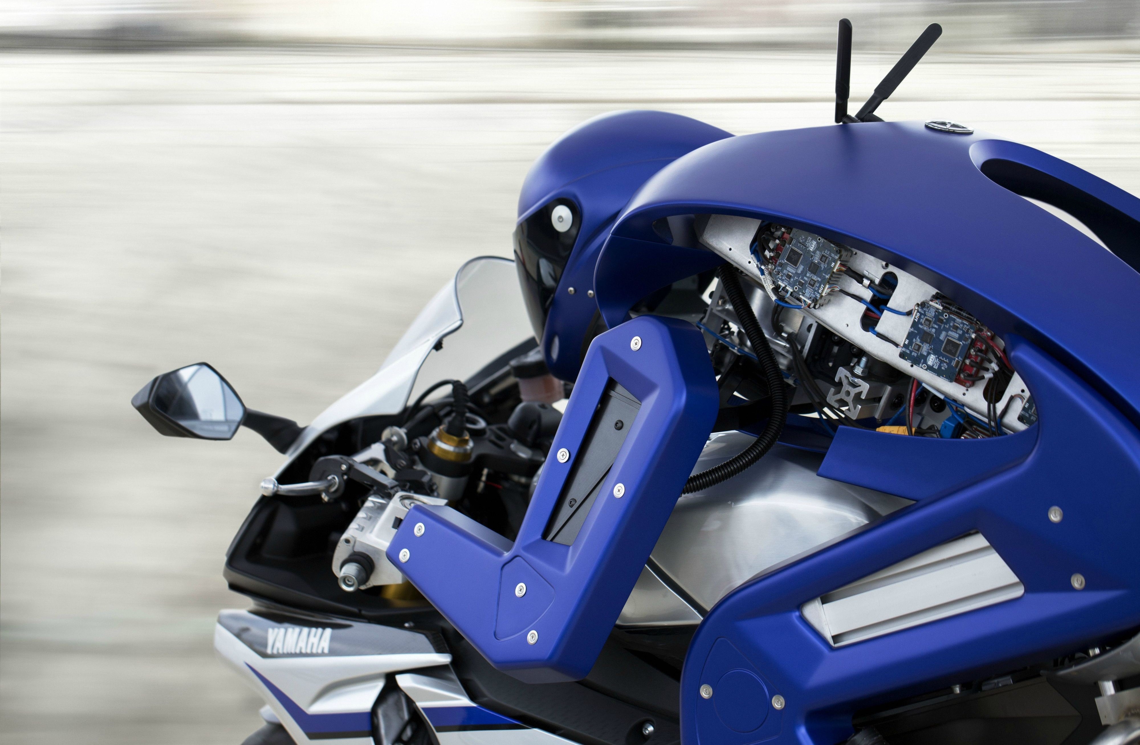General 4000x2614 Yamaha motorcycle machine robot technology vehicle Japanese motorcycles