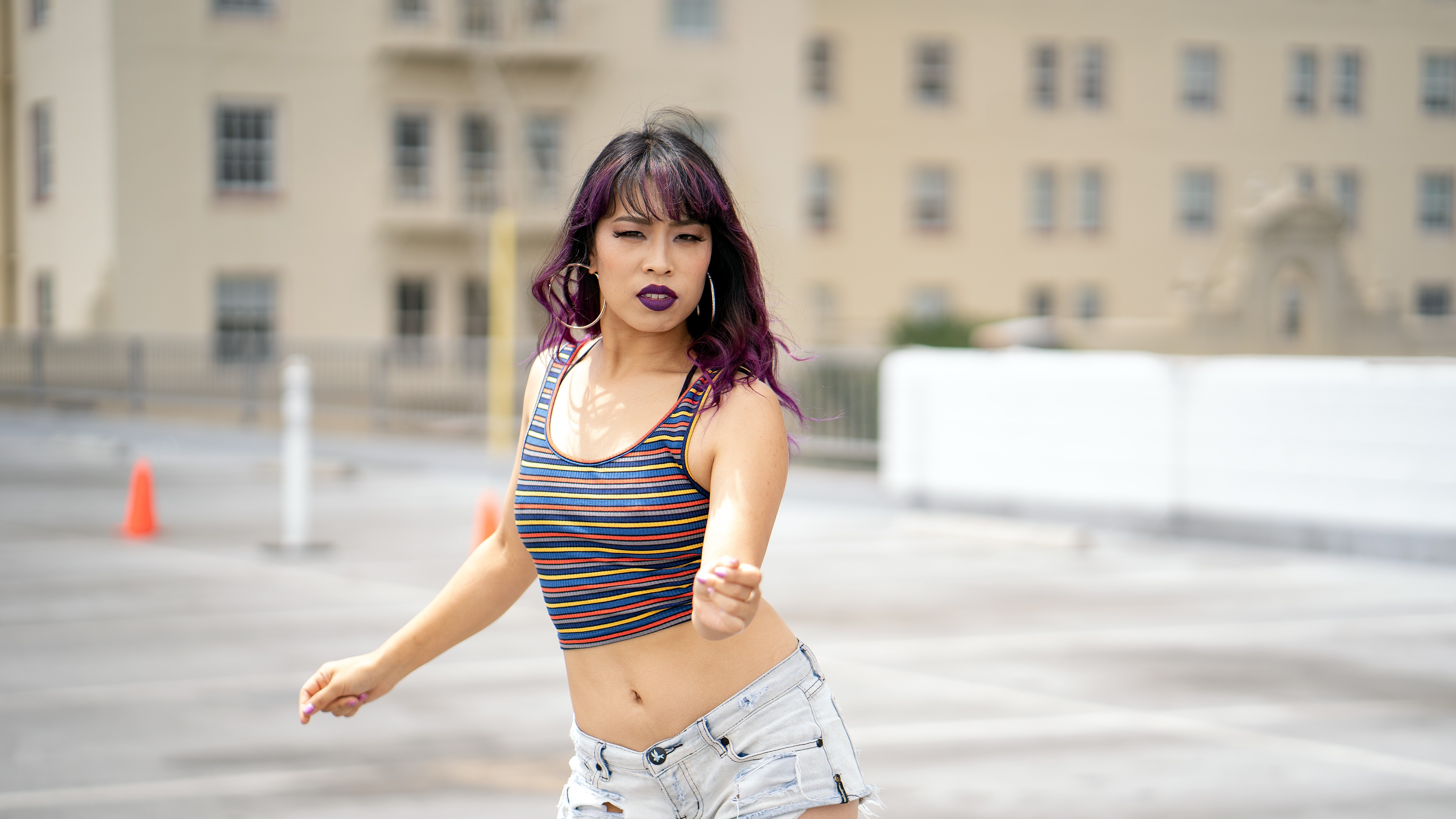 People 5829x3278 depth of field purple hair jean shorts striped tops innie navel bare midriff belly belly button crop top tank top women