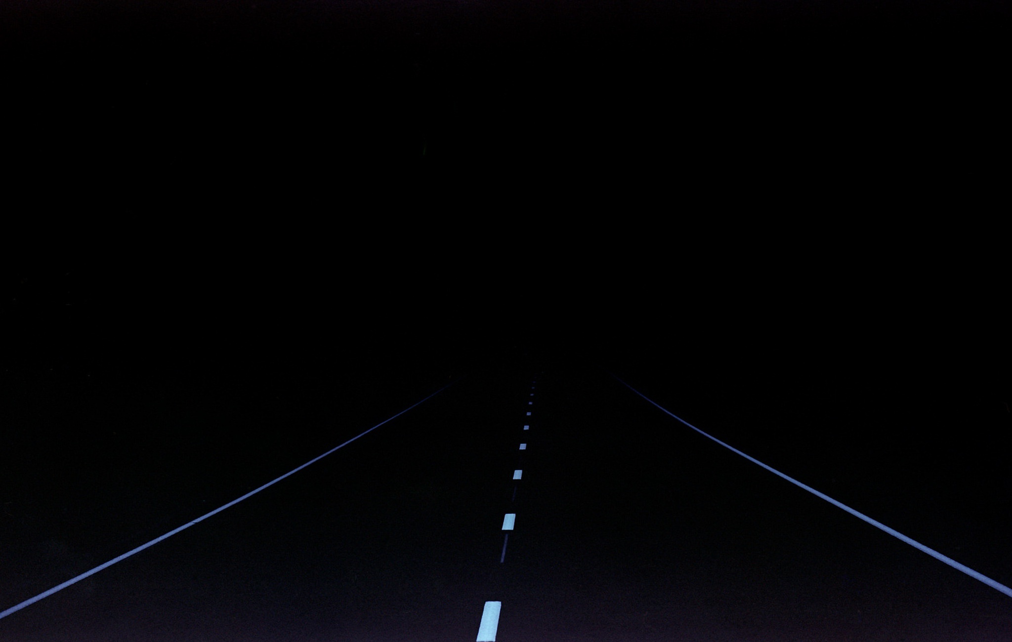 General 2048x1300 dark simple background road minimalism