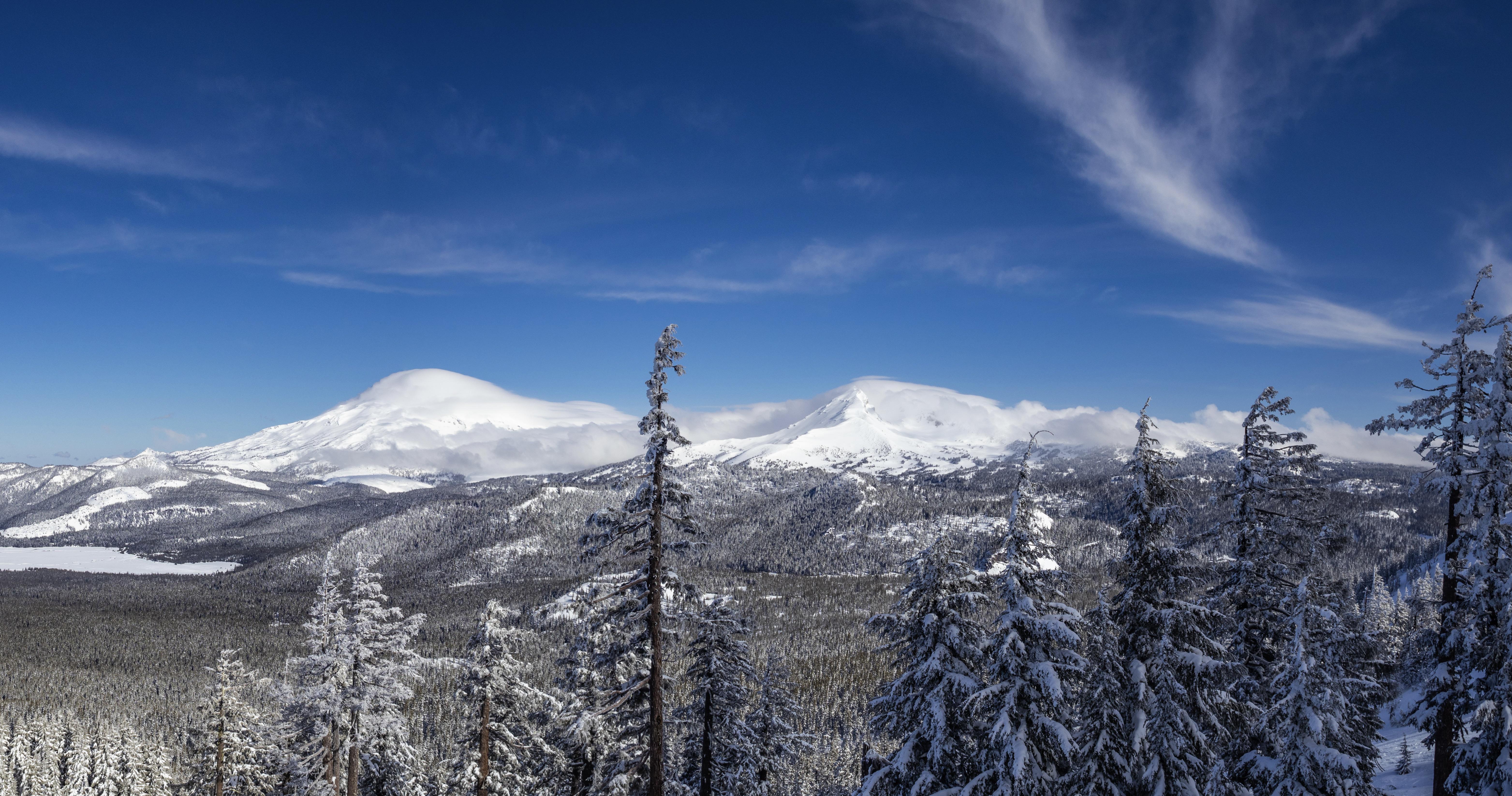 General 6253x3293 USA nature landscape snow winter Oregon mountains forest clouds pine trees cirrus clouds