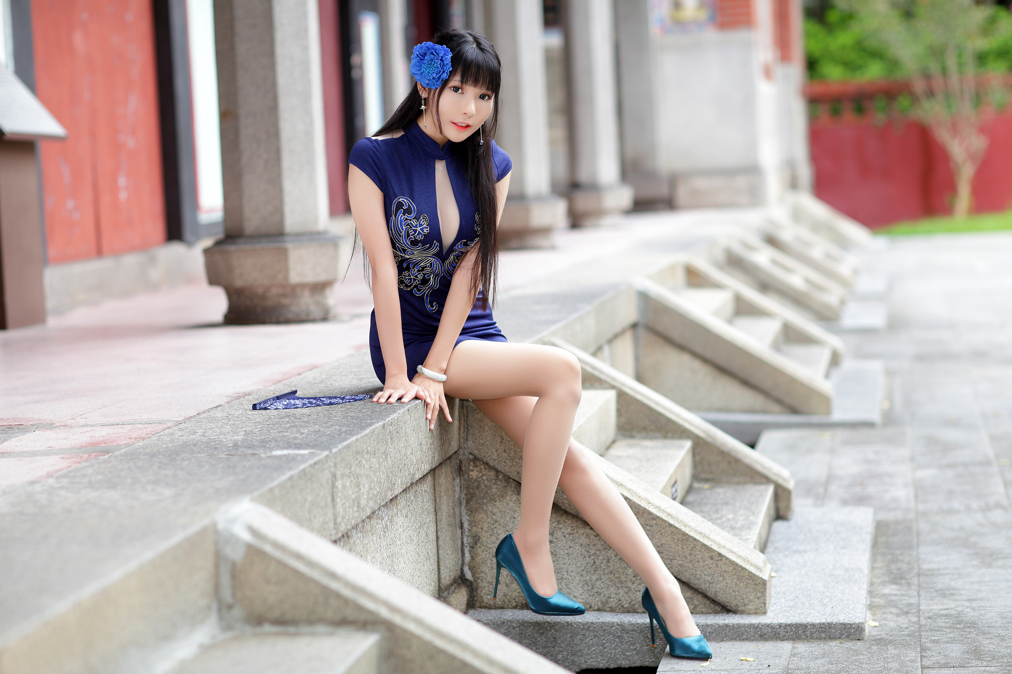 People 3840x2560 Asian model women long hair black hair sitting traditional clothing hair ornament bracelets blue heels stairs column depth of field trees grass bushes wall earring looking at viewer Vicky (Asian model) high heels