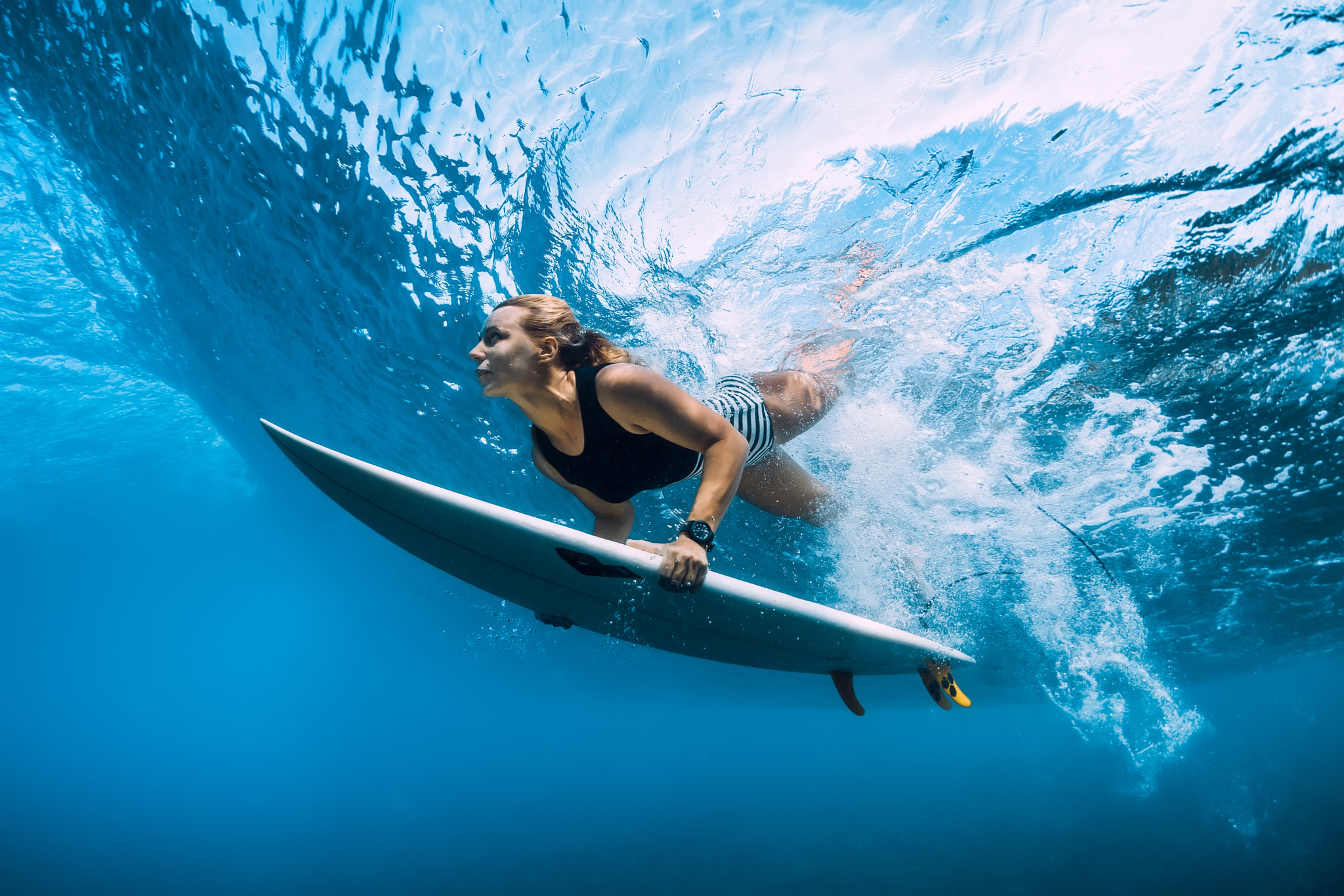 People 2048x1365 sea water women underwater one-piece swimsuit surfboards wet body wet hair waves