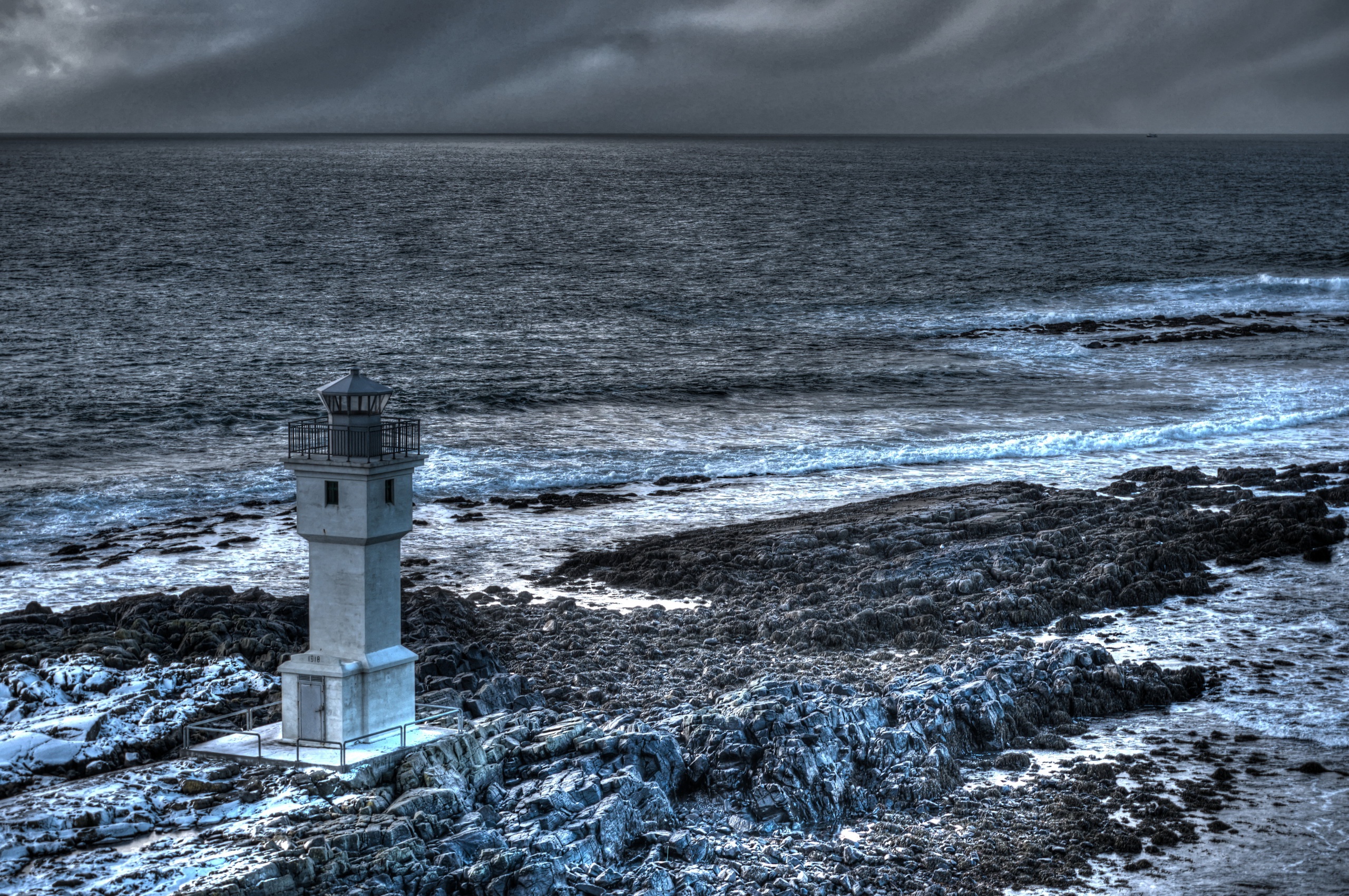 General 2560x1701 nature water building outdoors lighthouse