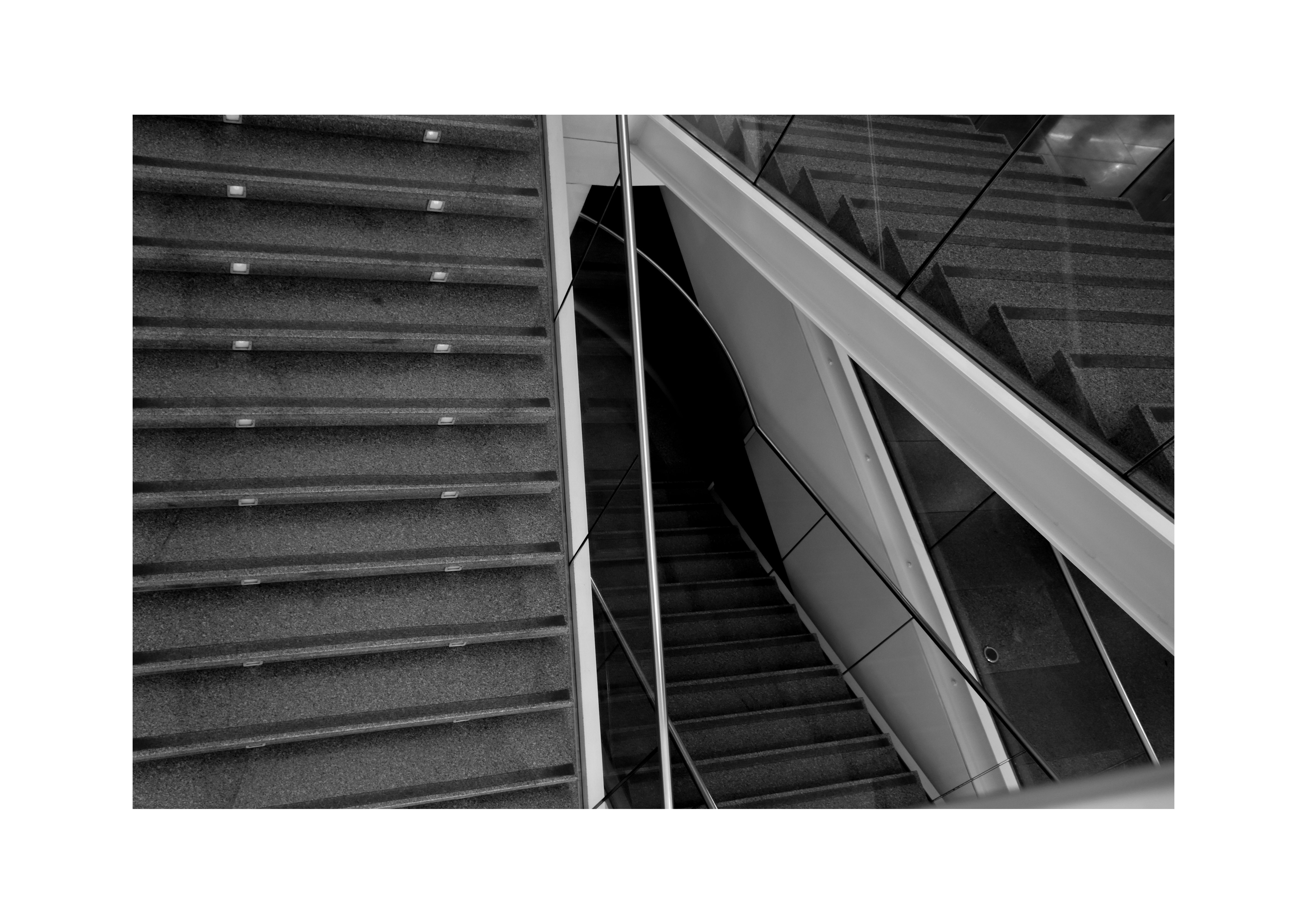 General 4455x3150 architecture monochrome stairs