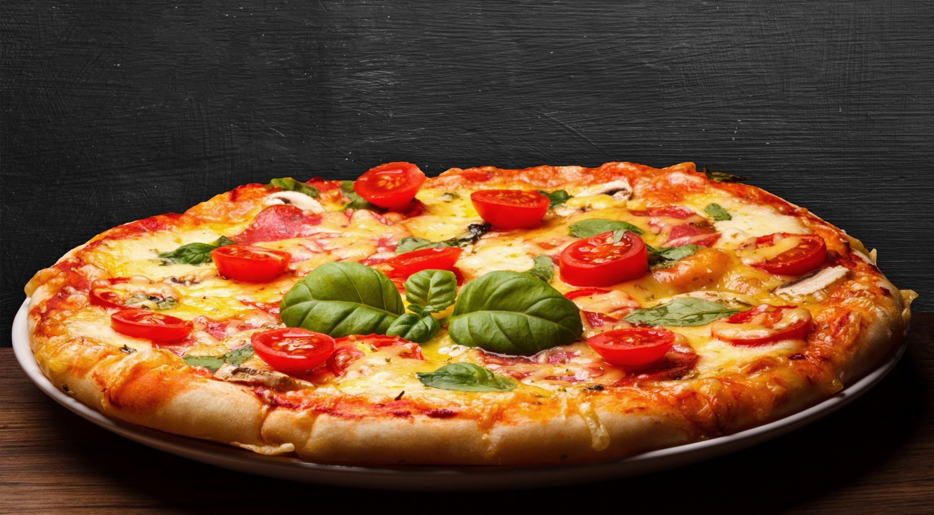 General 1919x1059 food cheese tomatoes pizza basil still life