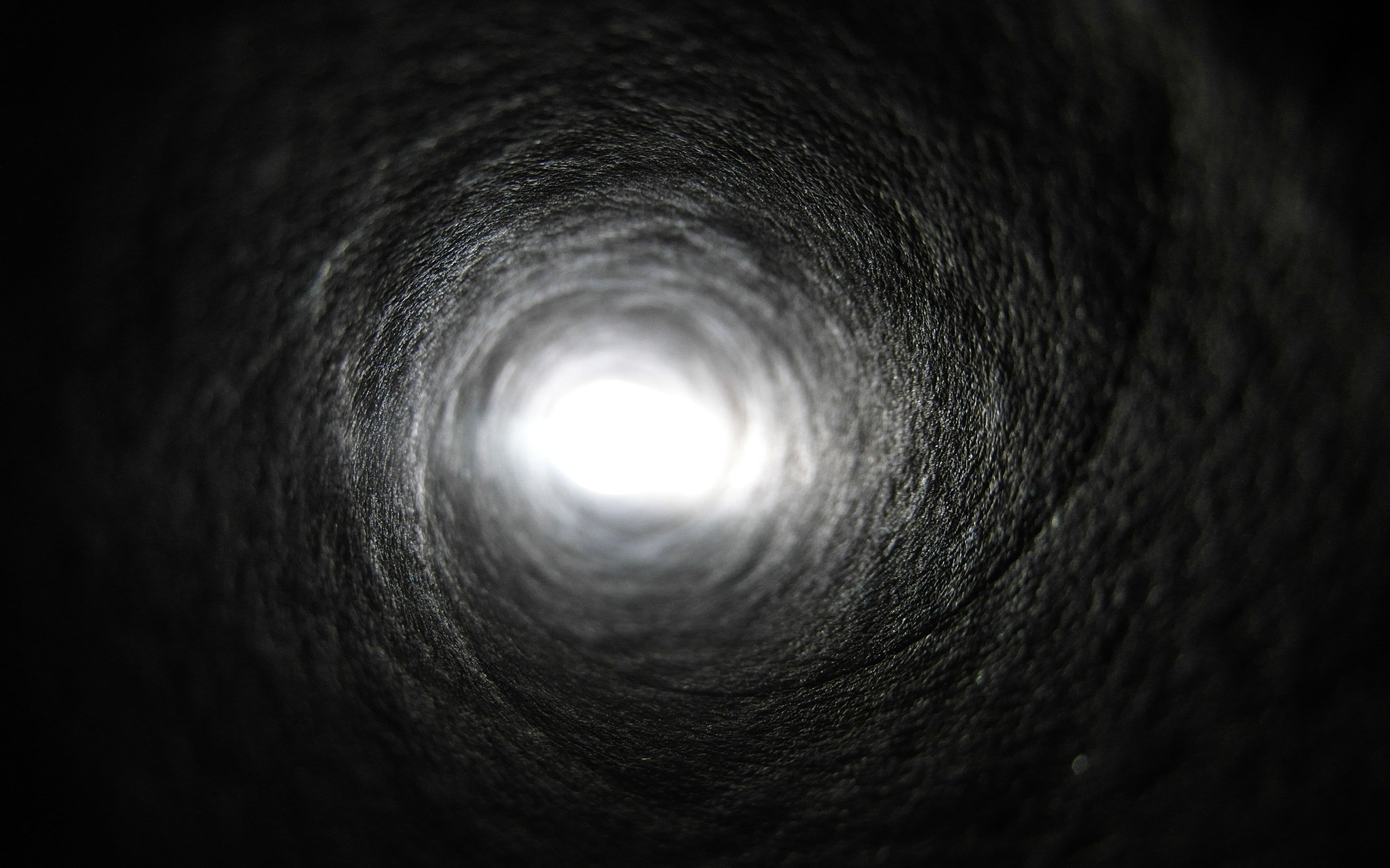 General 2560x1600 tunnel dark black texture daylight minimalism monochrome