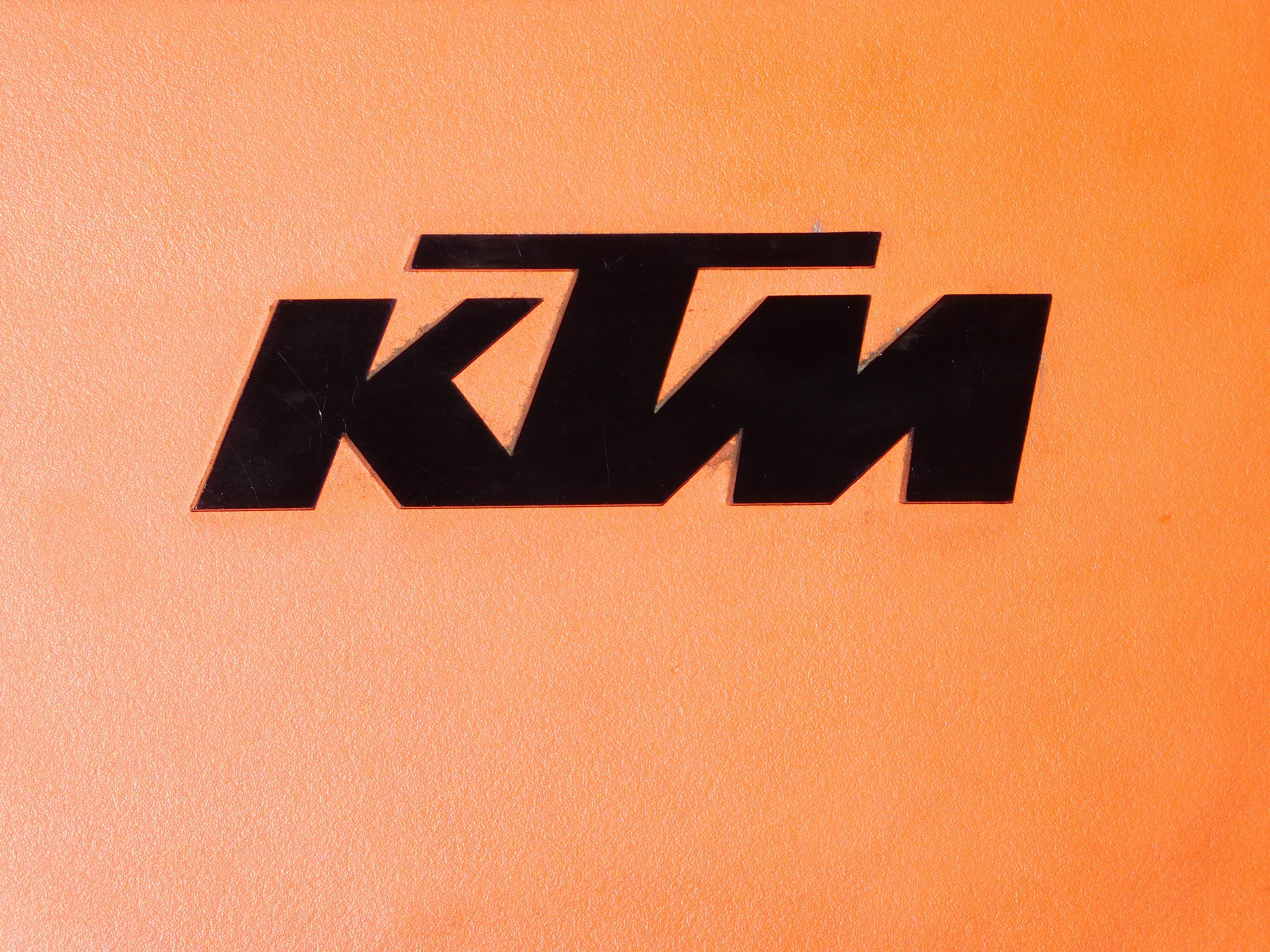 General 4608x3456 KTM logo motorcycle British motorcycles