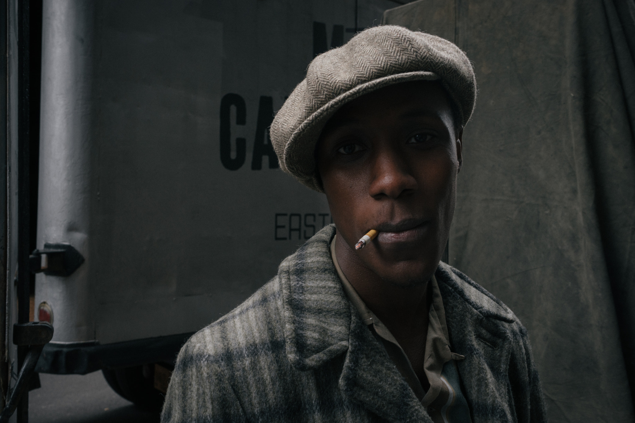People 2048x1365 men cigarettes smoking looking at viewer dark skin newsboy cap New York City closed mouth