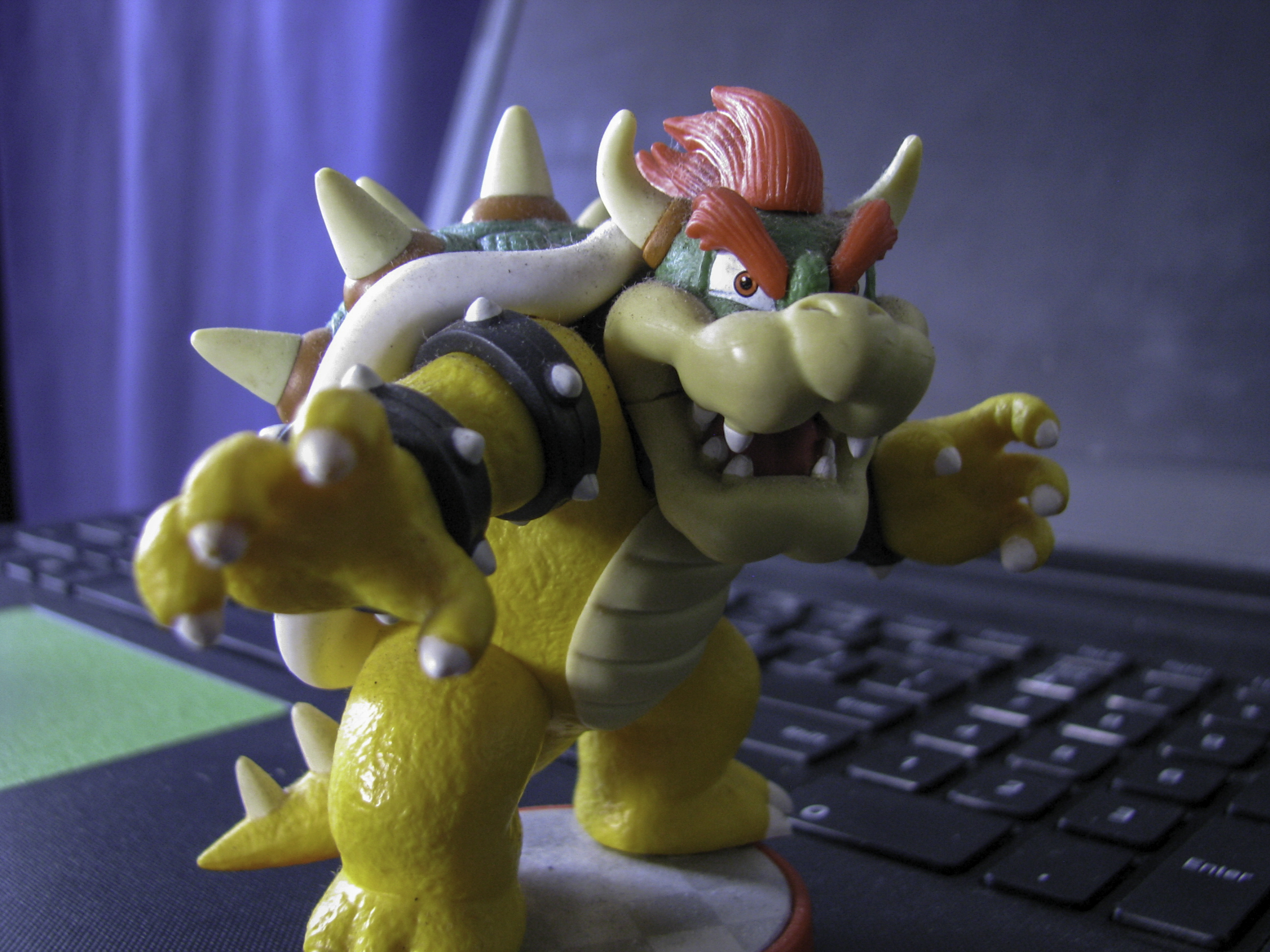 General 2592x1944 toys Nintendo Bowser keyboards laptop macro Super Mario video game characters figurines video games villains closeup