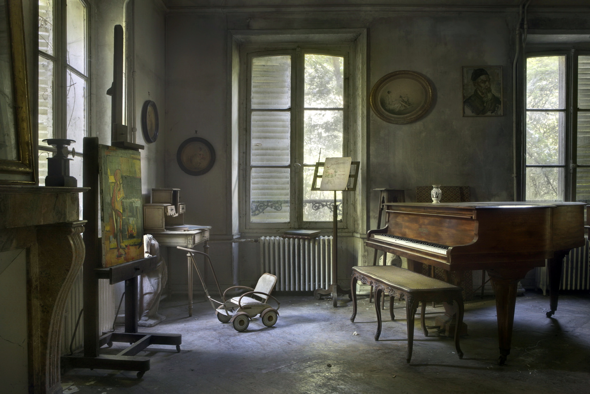 General 2048x1369 room interior piano musical instrument