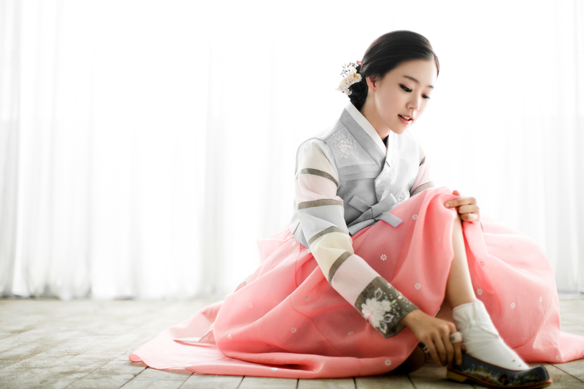 People 1920x1280 South Korea women Asian hanbok sitting wooden surface model parted lips women indoors indoors studio white background simple background
