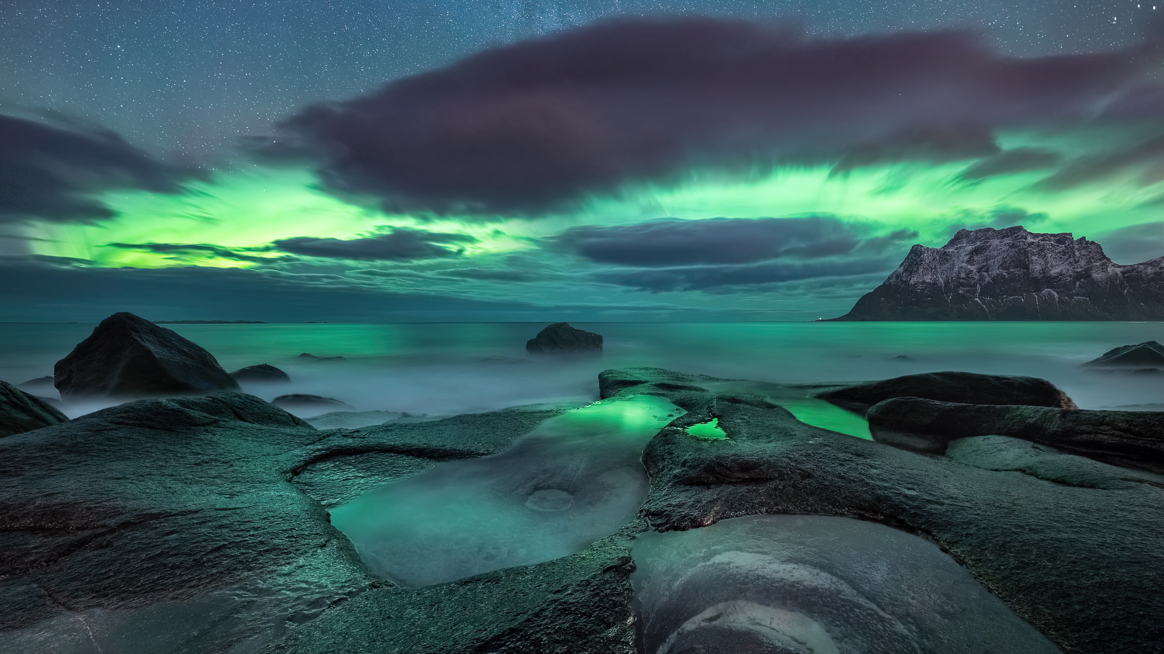 General 3840x2160 landscape photography sea water rocks rock formation mountains clouds stars long exposure low light aurorae