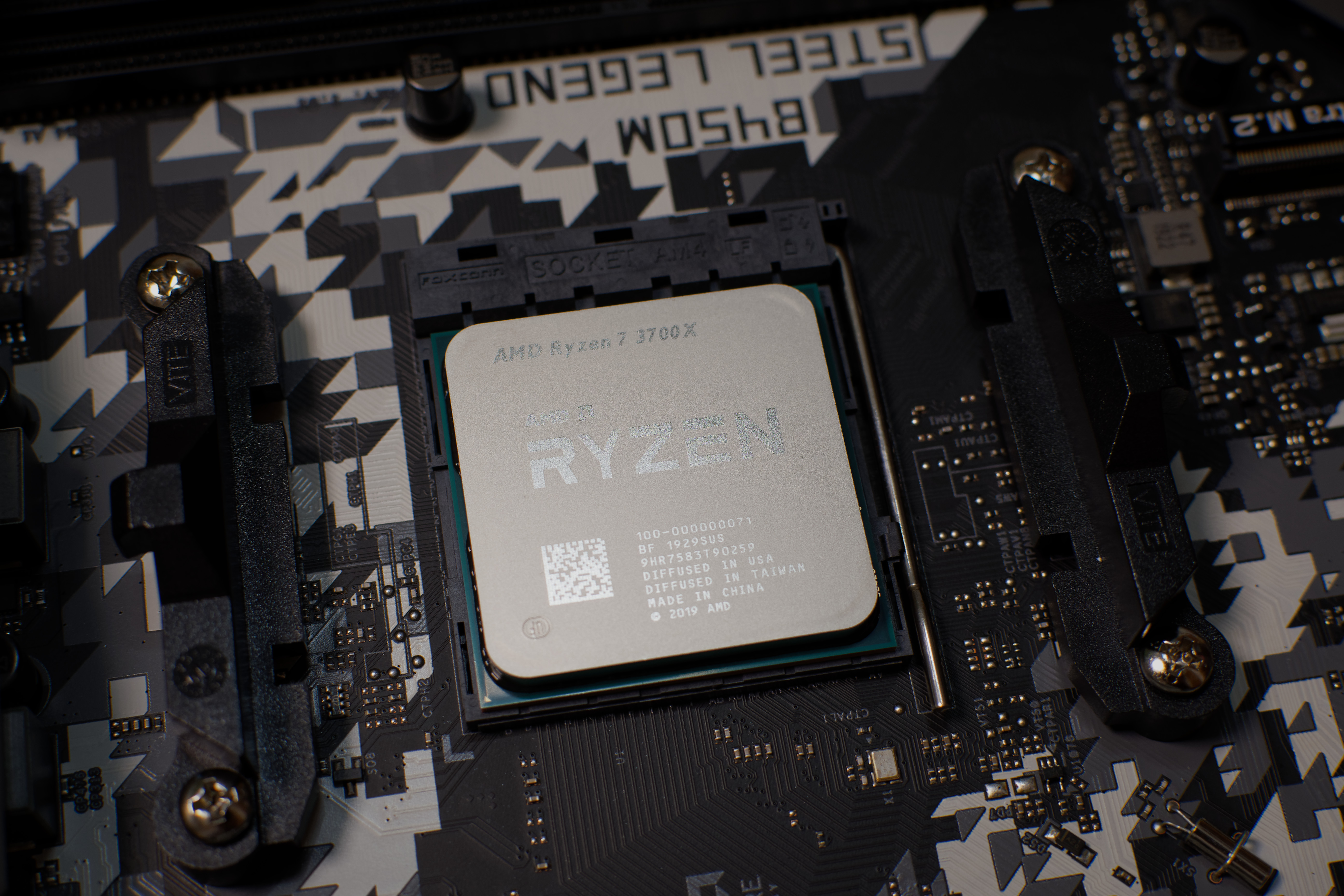 General 5568x3712 AMD RYZEN CPU microchip motherboards technology hardware closeup