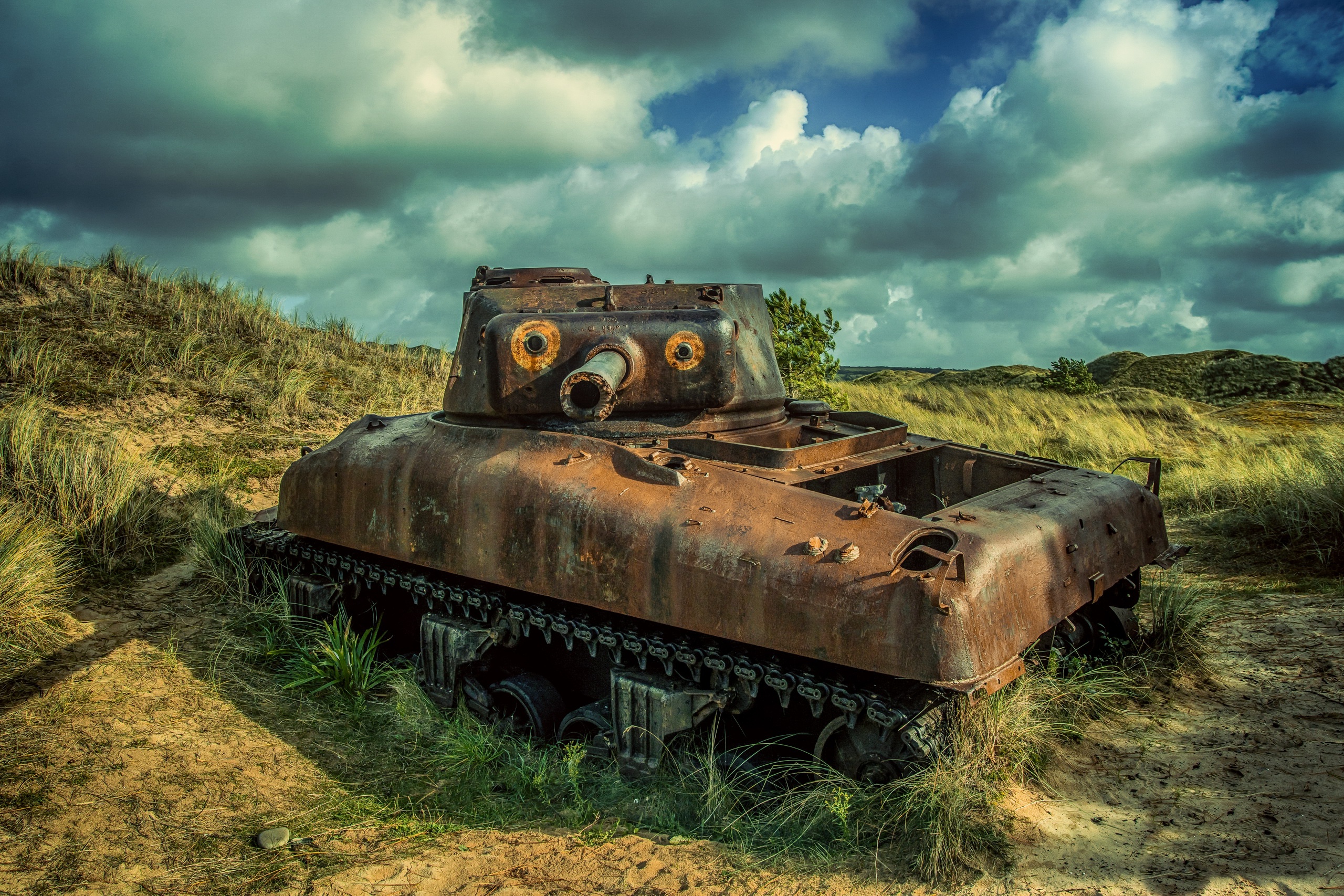 General 2560x1707 wreck military tank vehicle M4 Sherman American tanks