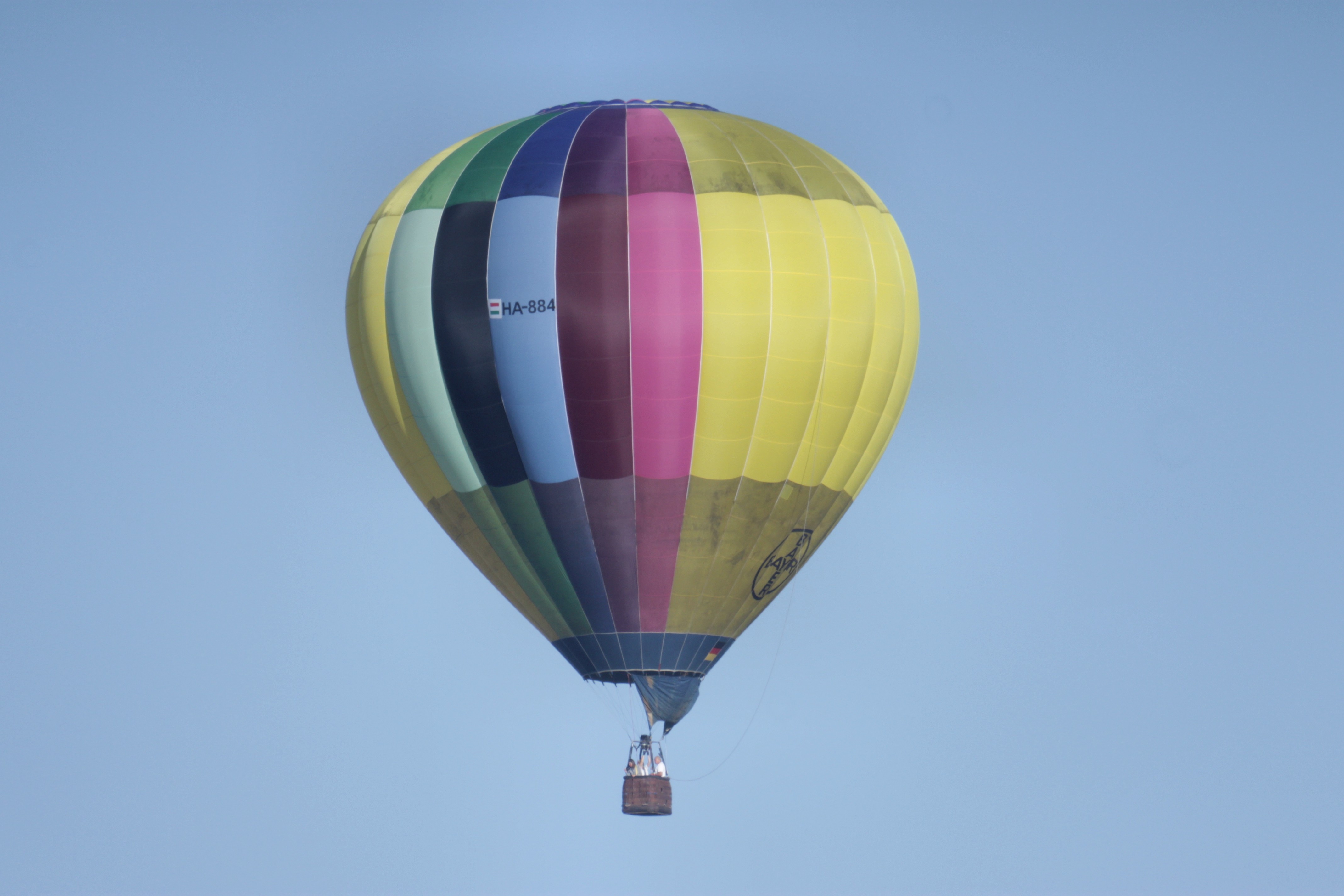 General 4272x2848 hot air balloons outdoors numbers vehicle