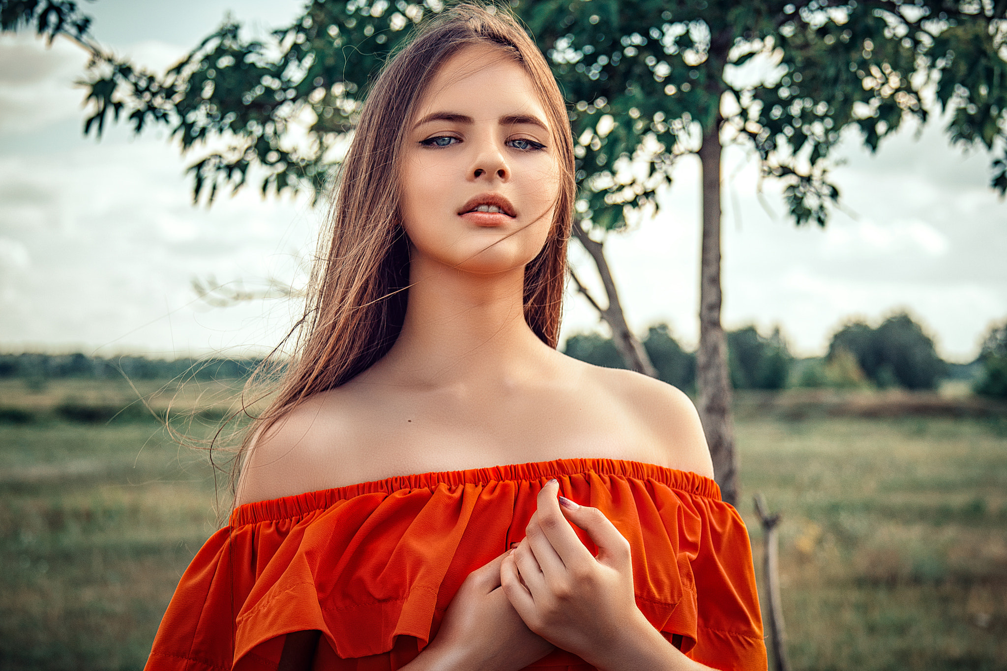 People 2048x1365 bare shoulders women outdoors women model blue eyes face orange clothing open mouth outdoors looking at viewer makeup long hair