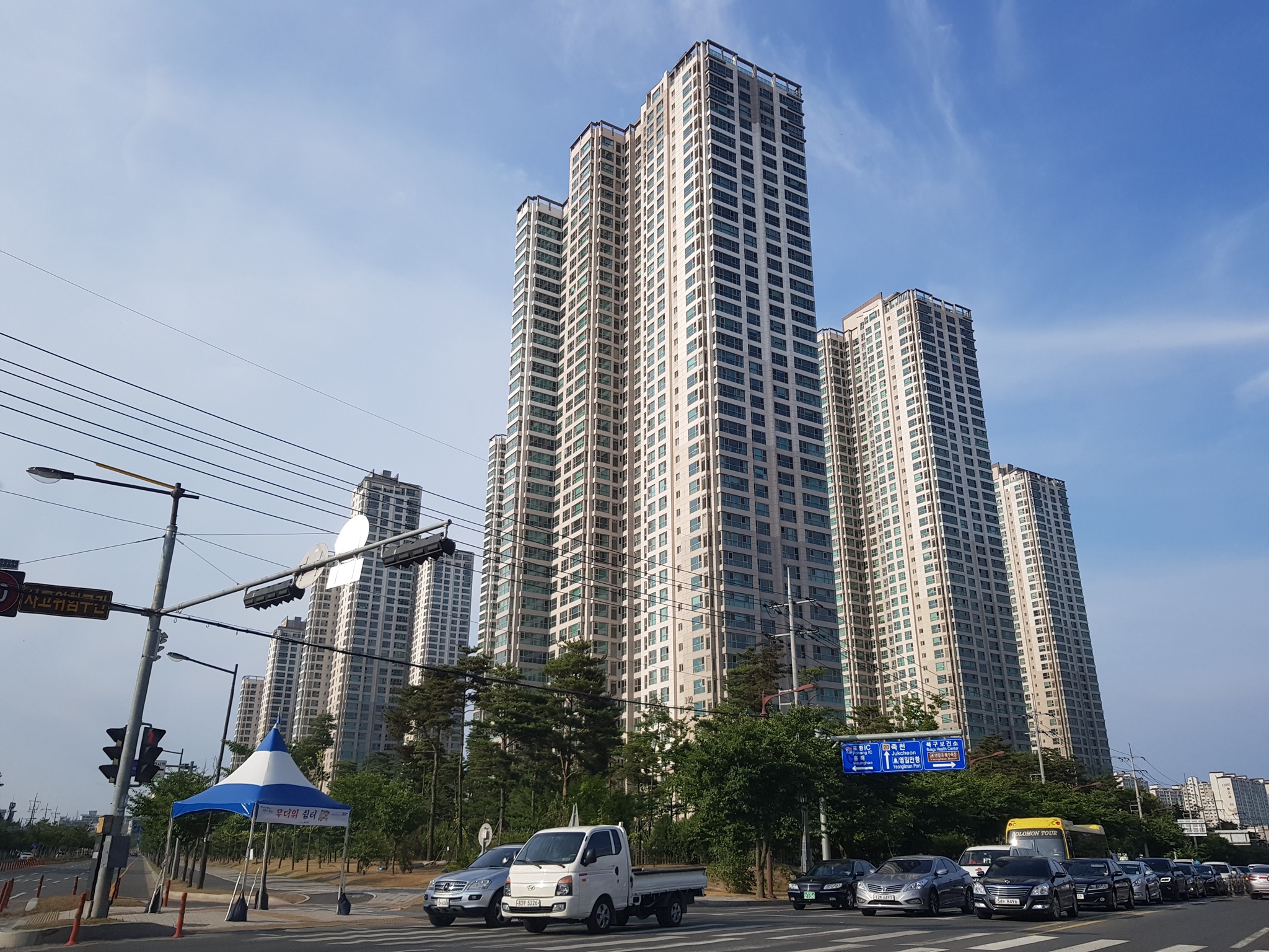 General 2048x1536 building apartment city traffic Korean