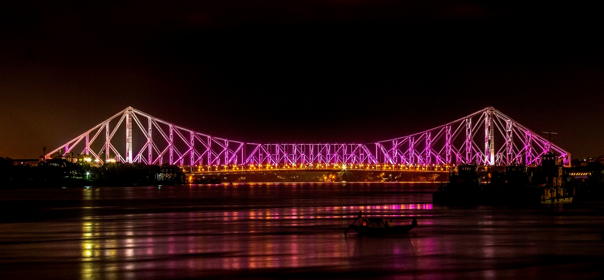 General 2000x929 Kolkata bridge night sky