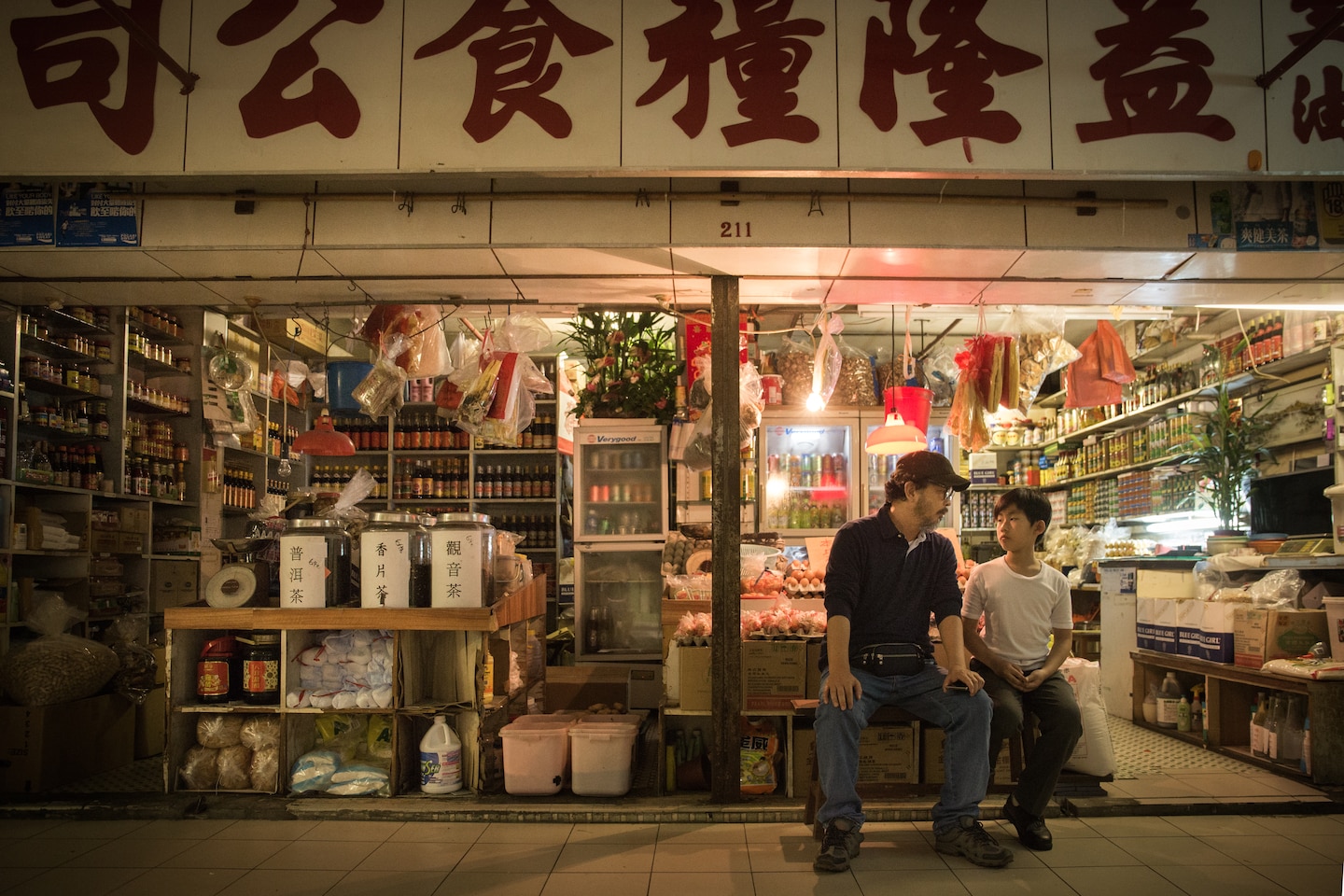 People 1440x960 Ten Years movies men Asian stores Hong Kong sitting film stills screen shot food