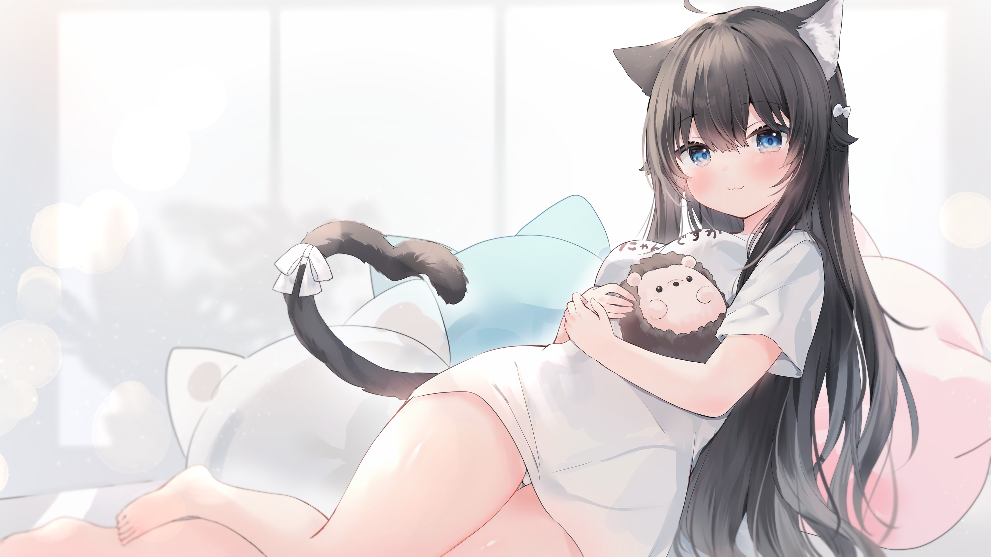 Anime 3840x2160 anime anime girls Rucaco hair between eyes looking at viewer blushing indoors women indoors closed mouth smiling long hair black hair blue eyes thighs together short sleeves cat girl cat ears cat tail pillow hiragana Japanese ahoge thighs barefoot bright window