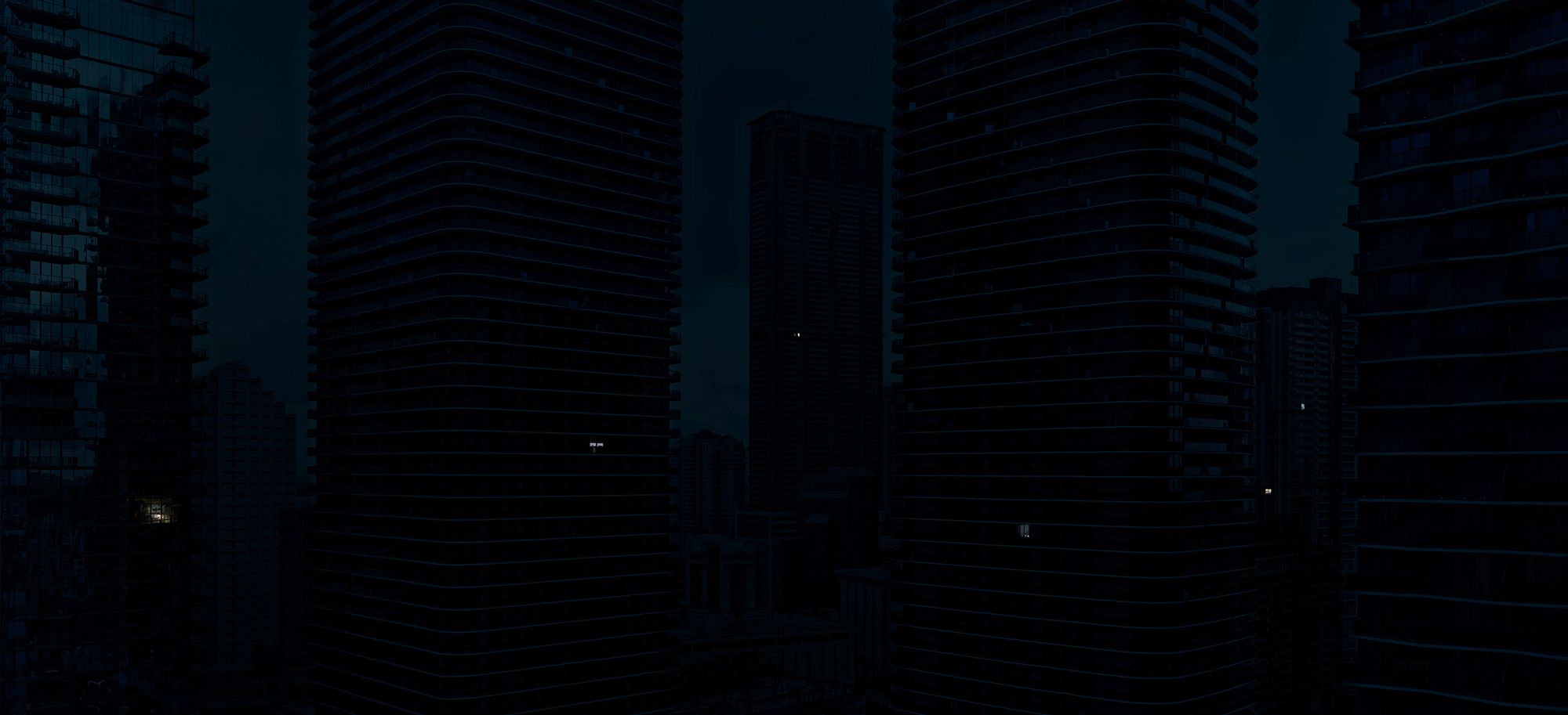 General 2000x913 alone city skyscraper night Aristotle Roufanis photography