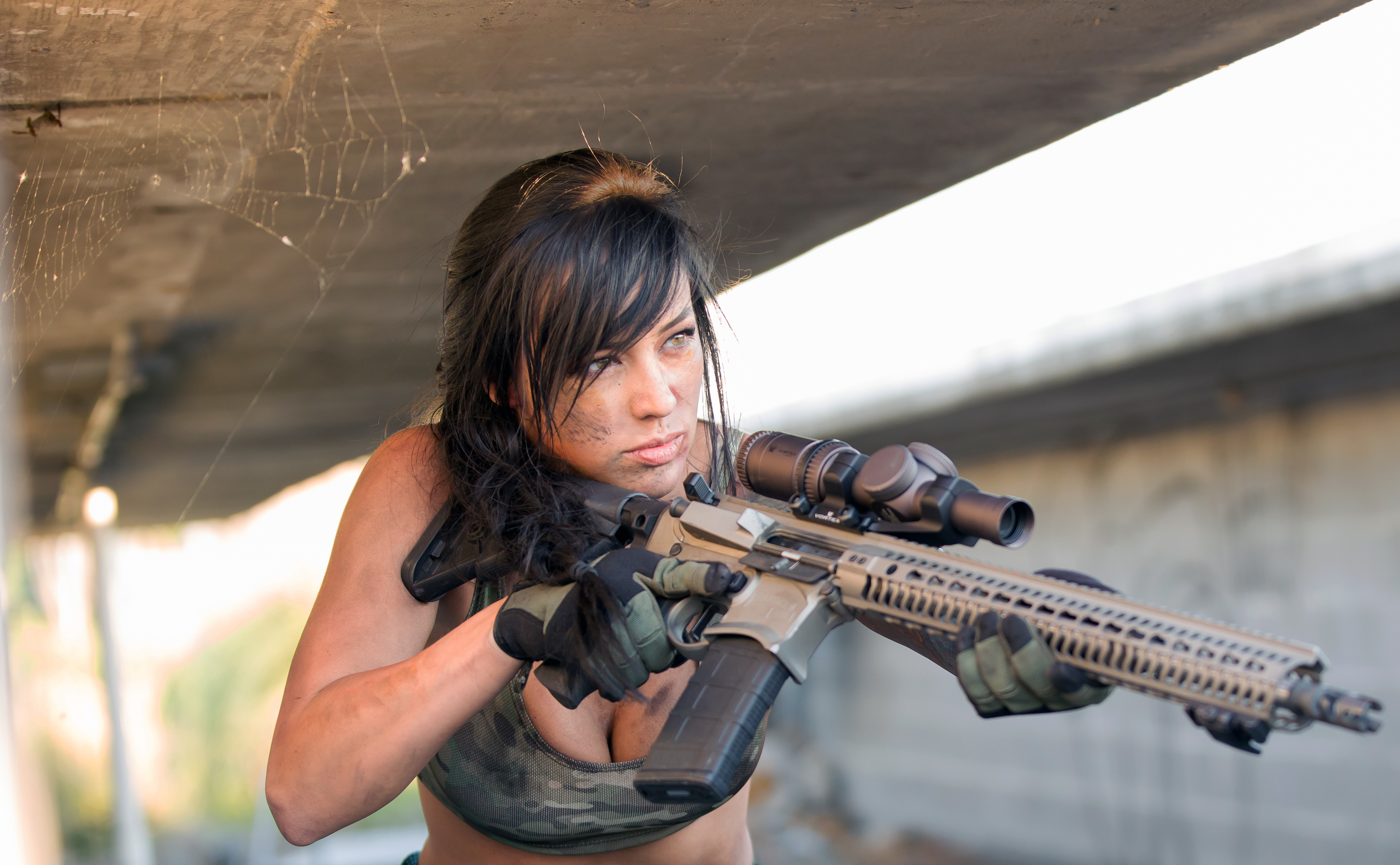 People 4895x3023 Alex Zedra cosplay weapon women dark hair rifles girls with guns cleavage machine gun camouflage