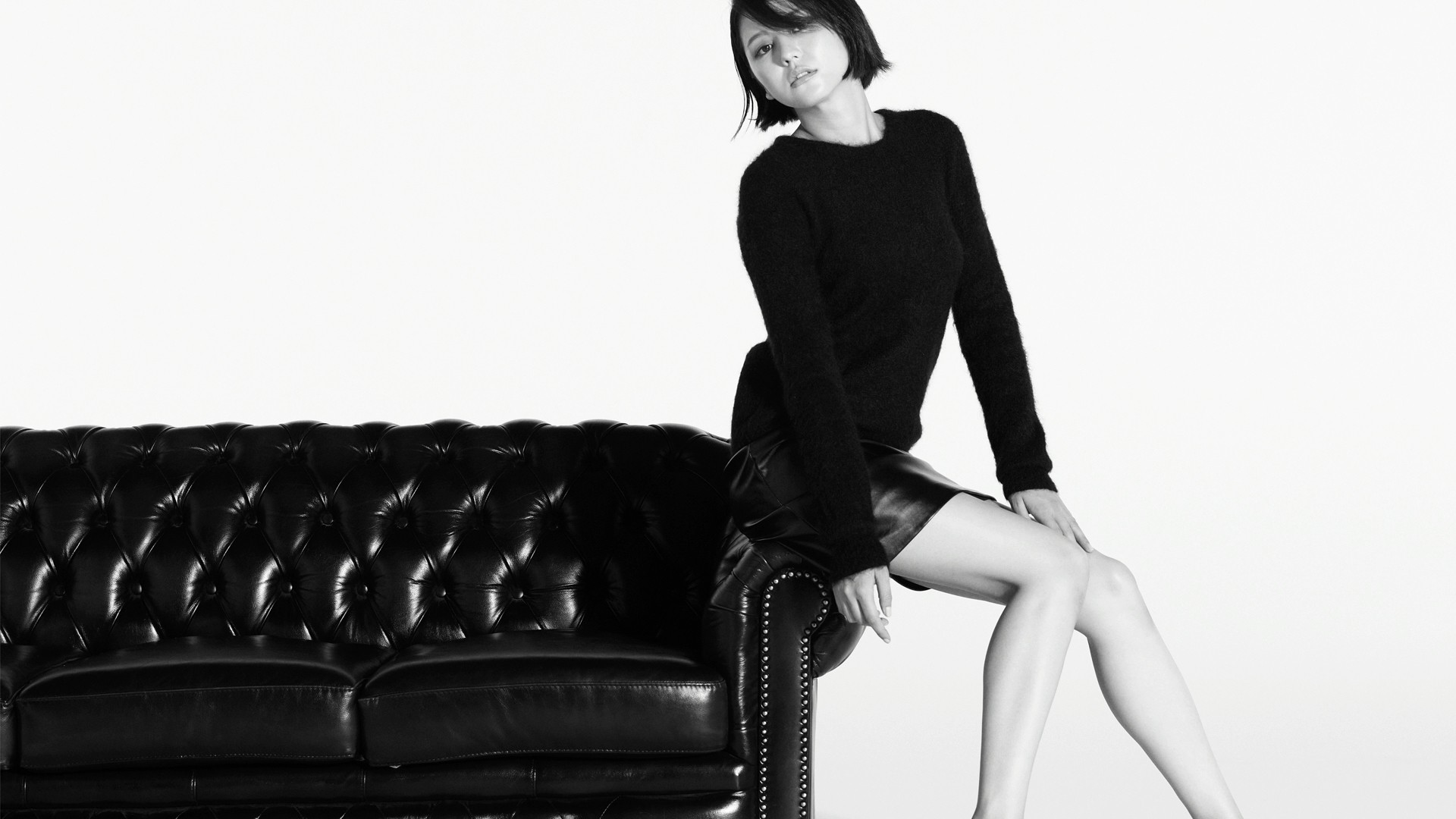People 1920x1080 Masami Nagasawa couch monochrome short hair Asian women black clothing model sitting simple background white background looking at viewer women indoors Japanese women Japanese model
