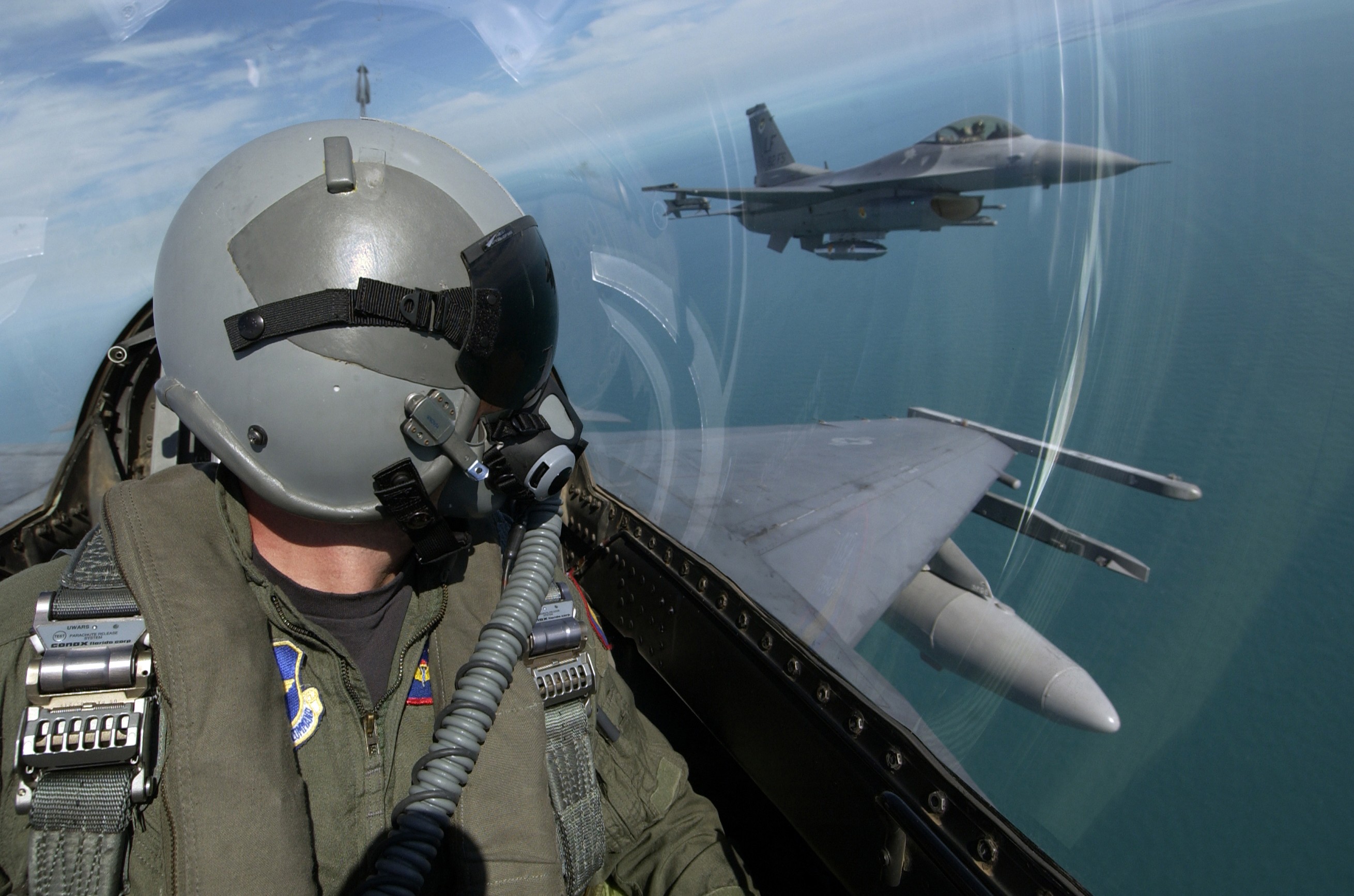 People 2620x1734 aircraft military jet fighter General Dynamics F-16 Fighting Falcon cockpit military aircraft pilot flight helmet flight suits fighter pilot outfit