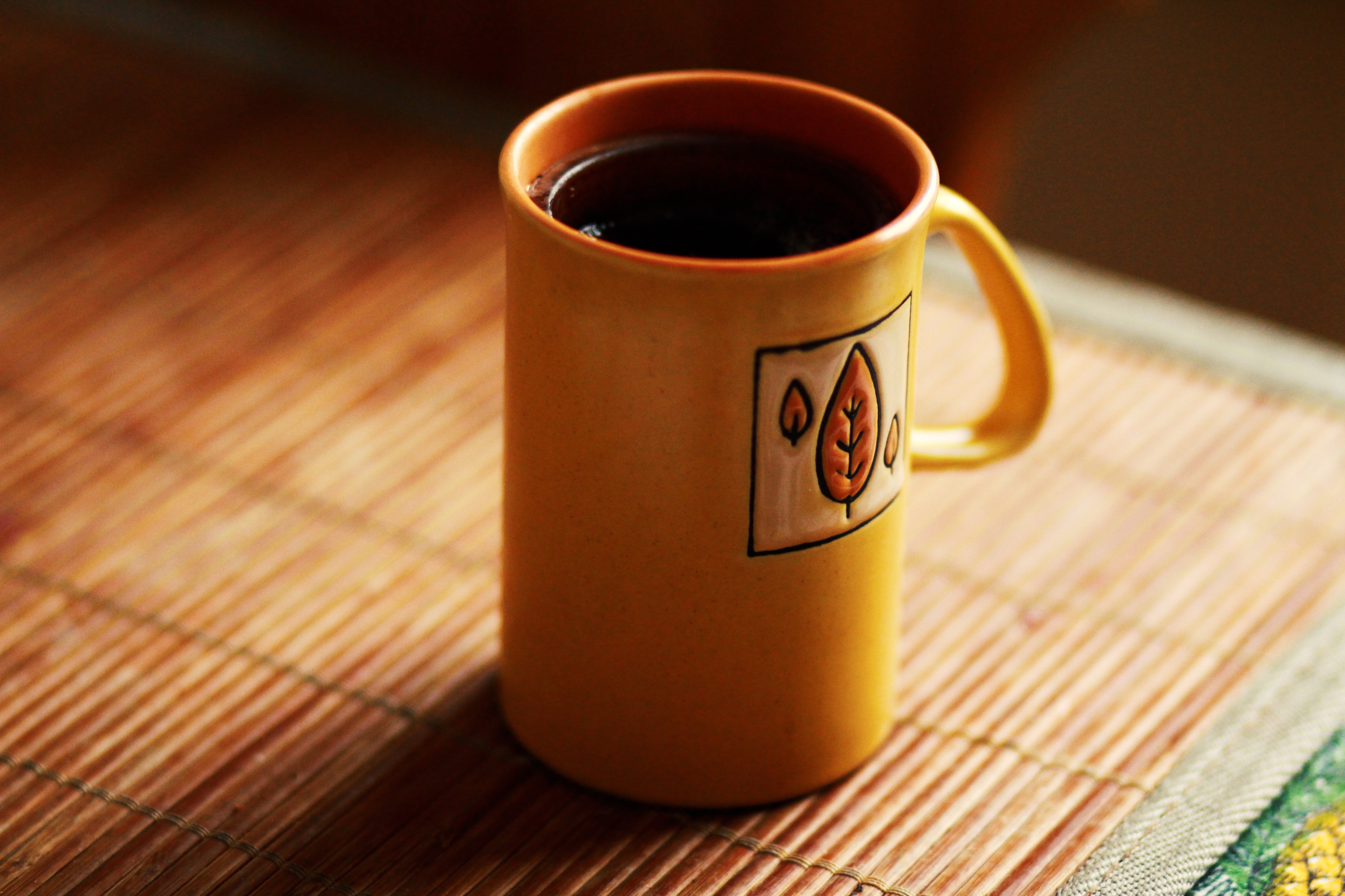 General 3456x2304 coffee tea yellow morning cup closeup depth of field drink