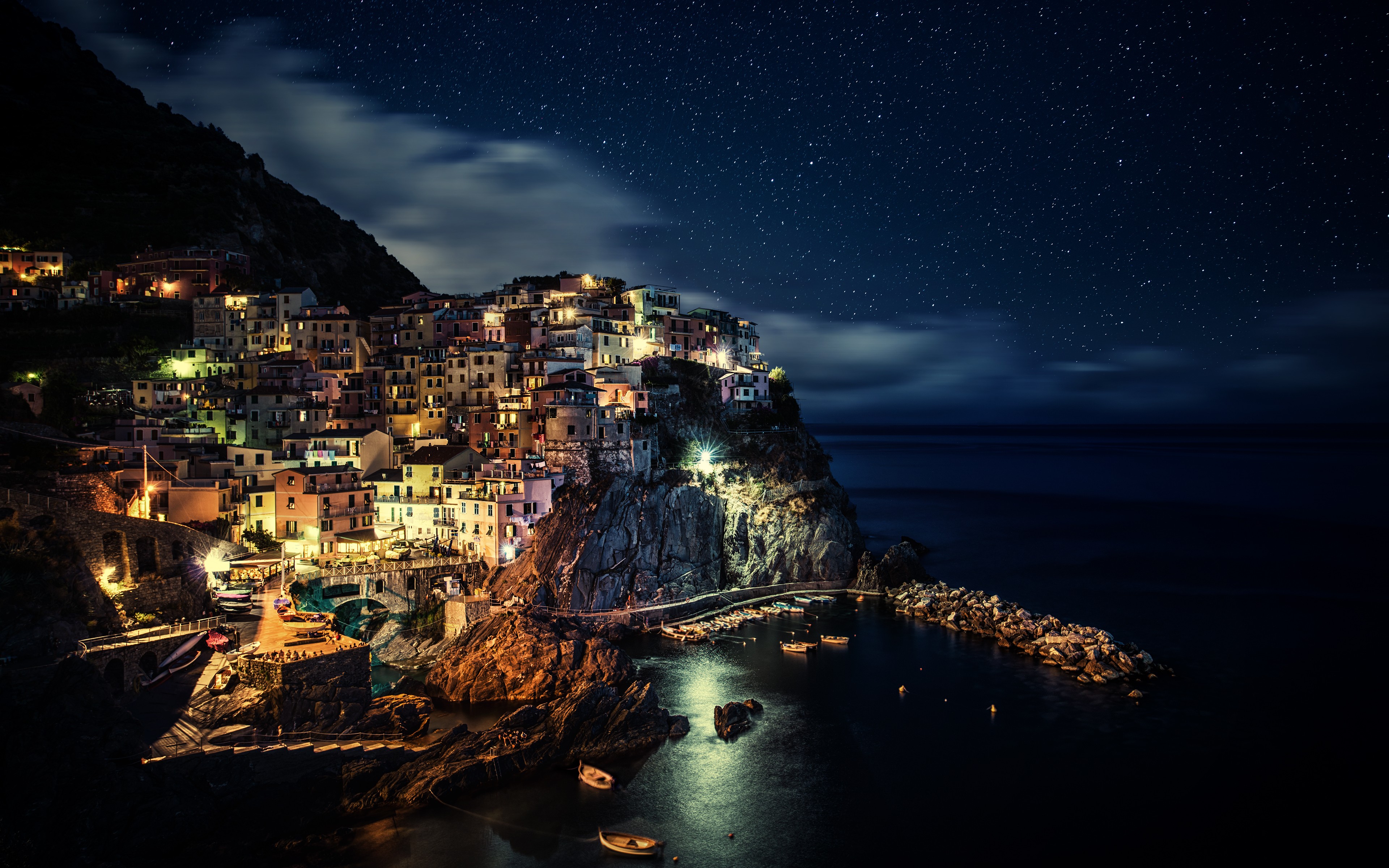 General 3840x2400 Italy night Manarola coast Cinque Terre Dominic Kamp stars outdoors sky ports Liguria town low light
