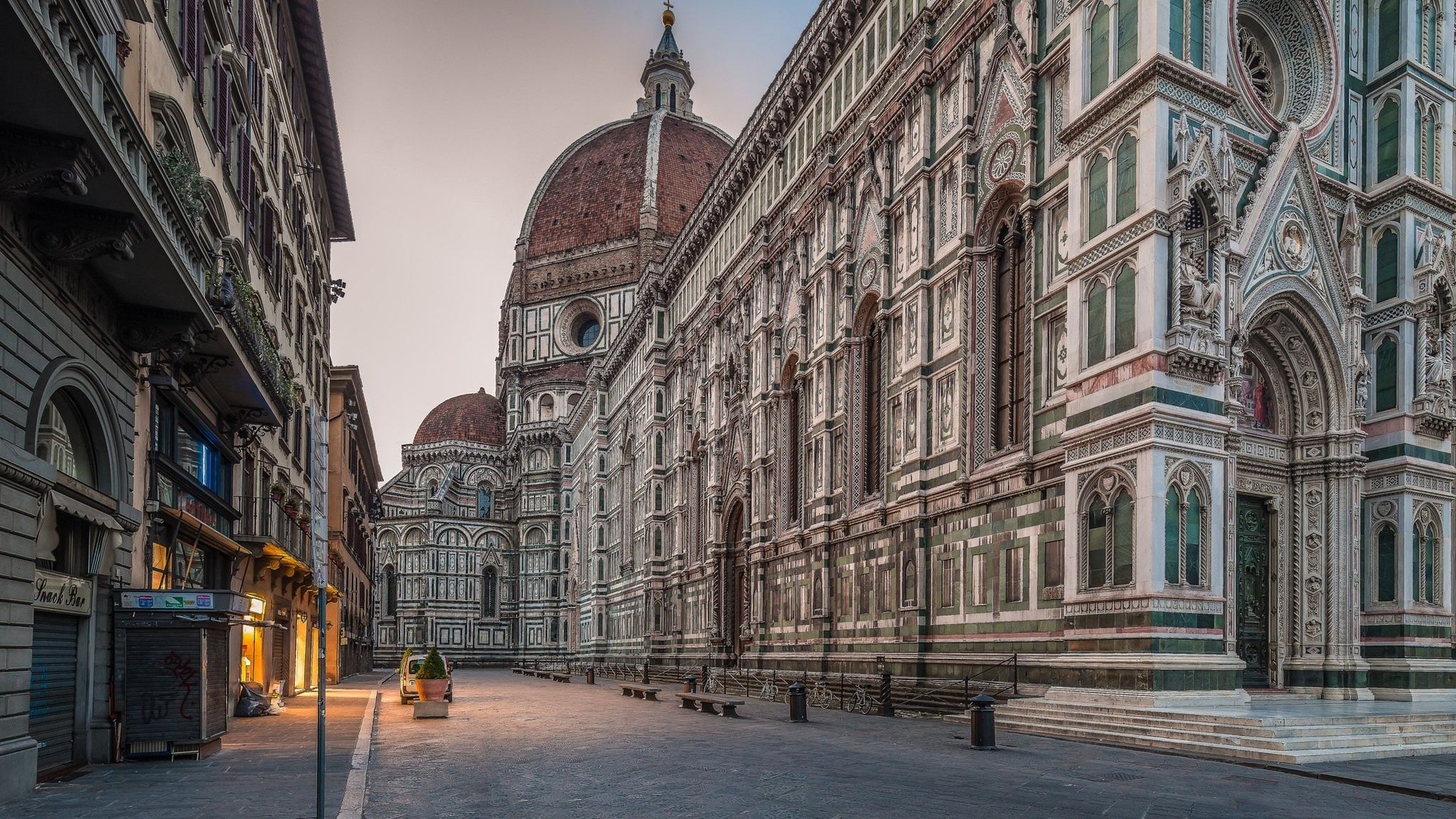 General 1920x1080 architecture old building town street urban Florence Italy lights cathedral arch gothic architecture dome bench car Europe building evening