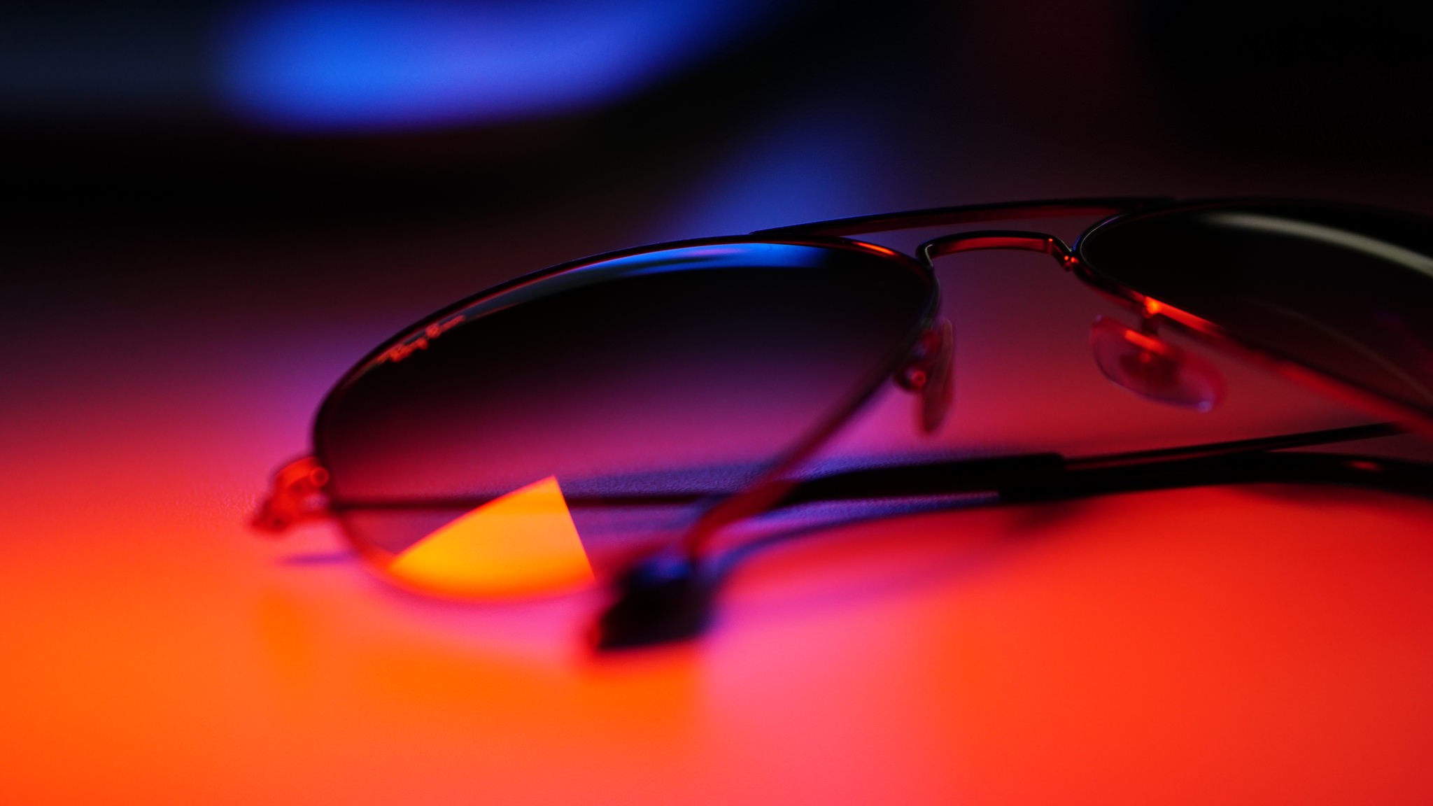 General 2048x1152 reflection neon orange macro sunglasses