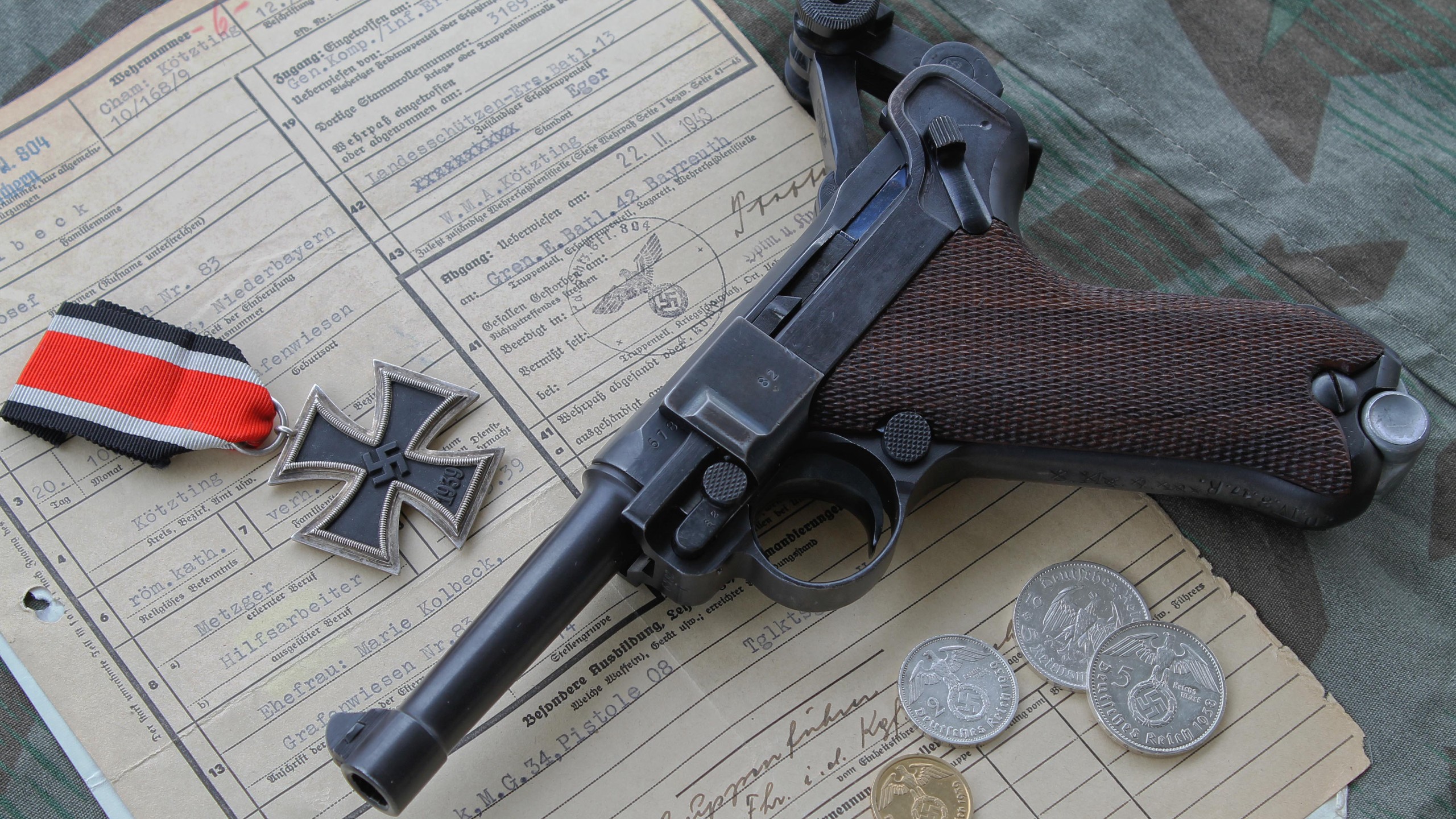 General 2560x1440 gun pistol Luger P08 World War II Iron Cross Nazi weapon German firearms
