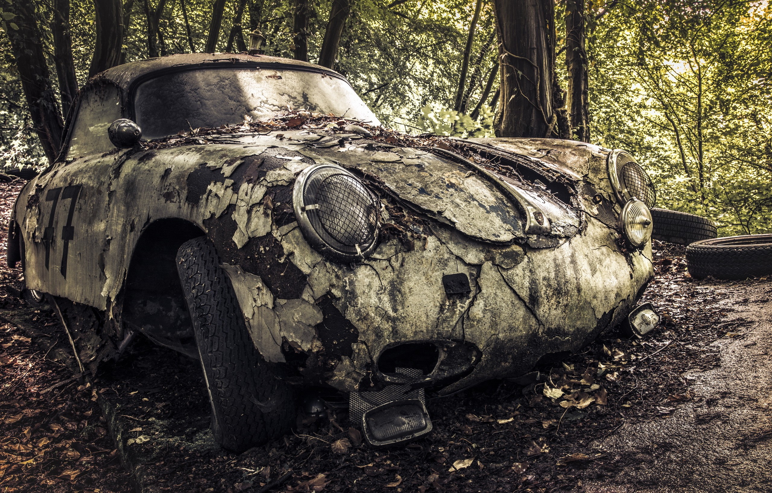 General 2560x1637 car vehicle wreck outdoors