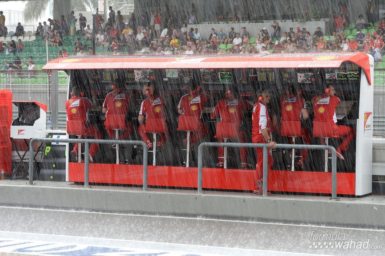 People 1280x853 Ferrari ferrari formula 1 Formula 1 rain motorsport