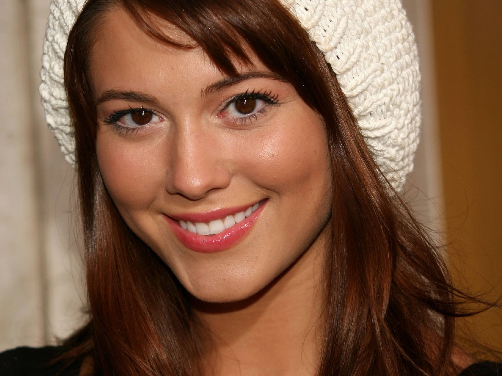 People 1600x1200 Mary Elizabeth Winstead women face brunette brown eyes knit hat smiling millinery looking at viewer closeup hat women with hats actress