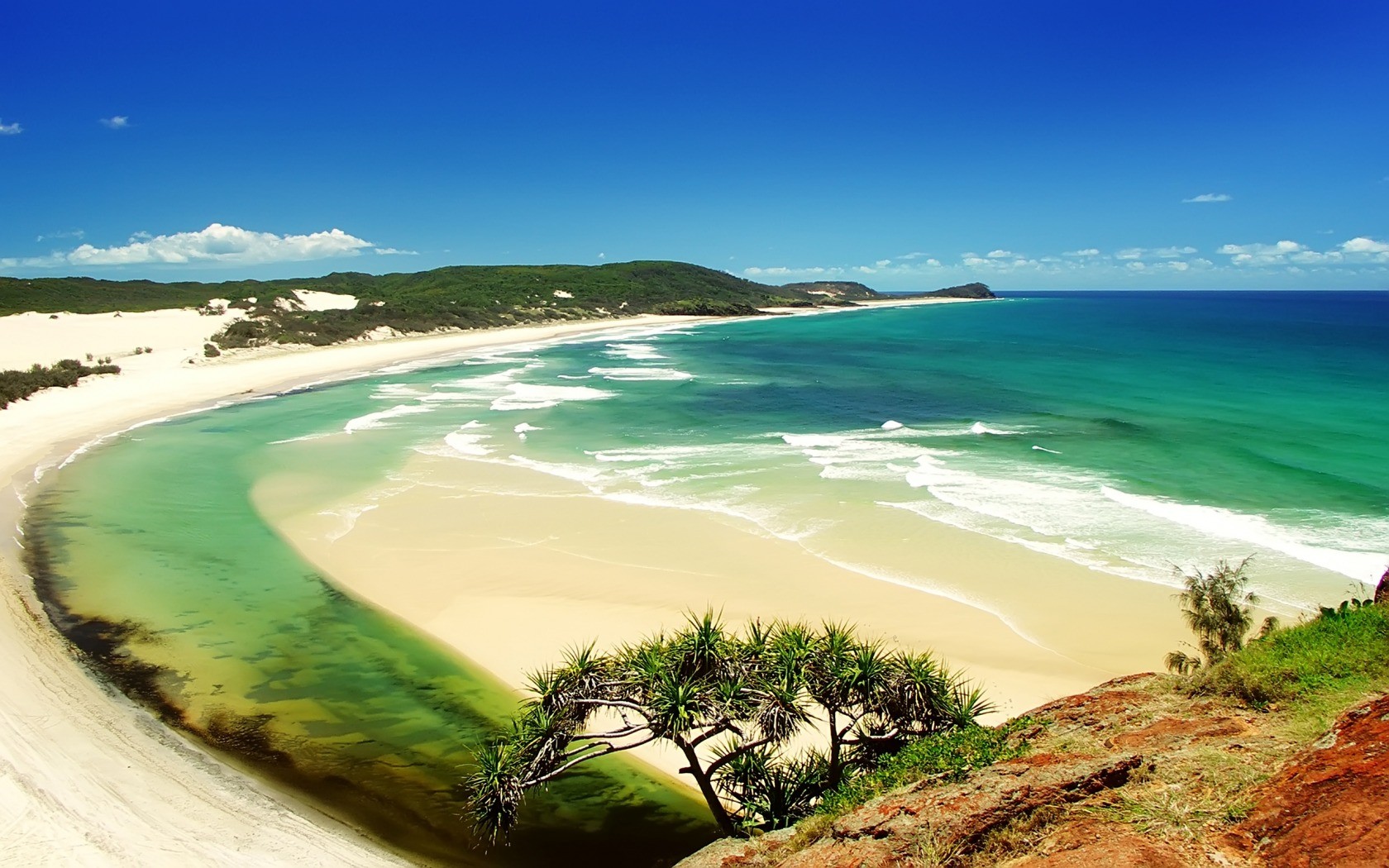 General 1680x1050 landscape tropical coast sea beach waves sand island Queensland Australia