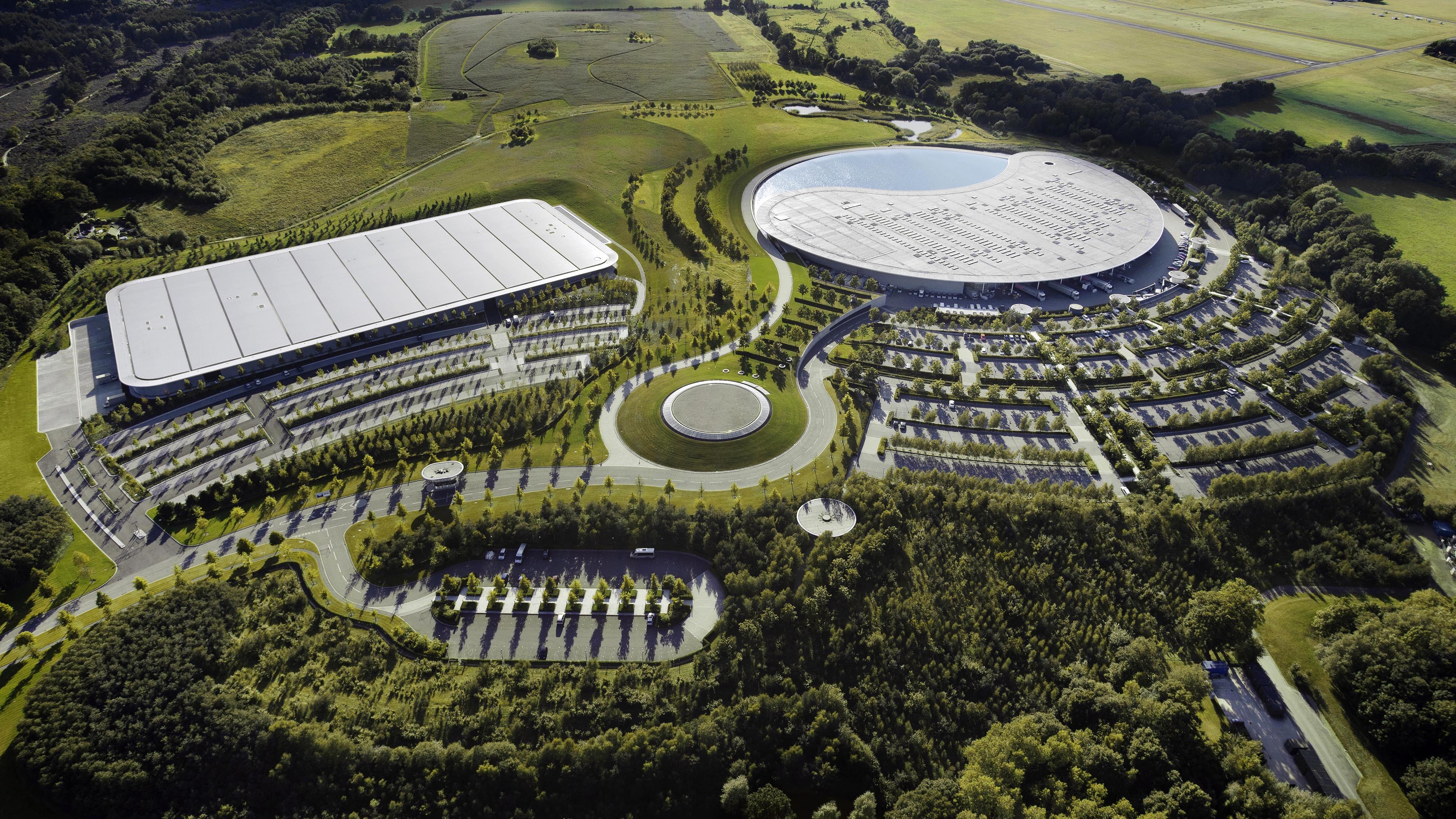 General 3840x2160 McLaren Technology Centre car aerial view McLaren building