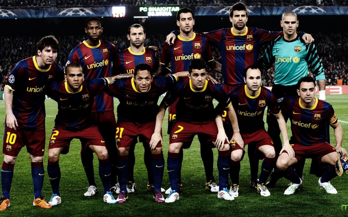 People 1440x900 FC Barcelona soccer sport men Group of Men