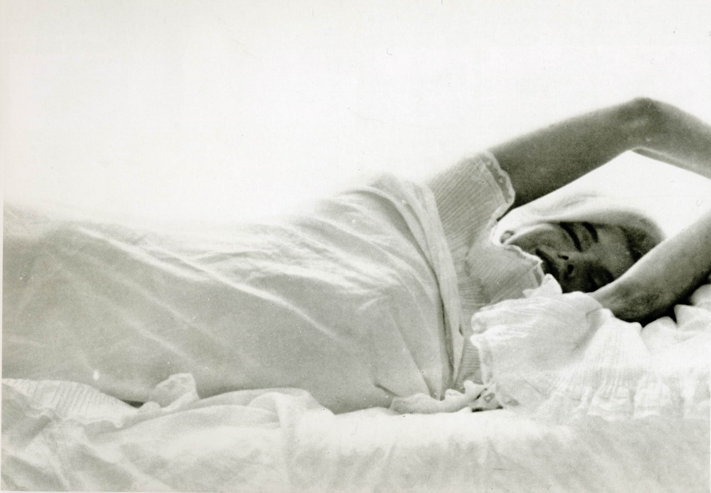 People 2840x1968 Marilyn Monroe women in bed actress